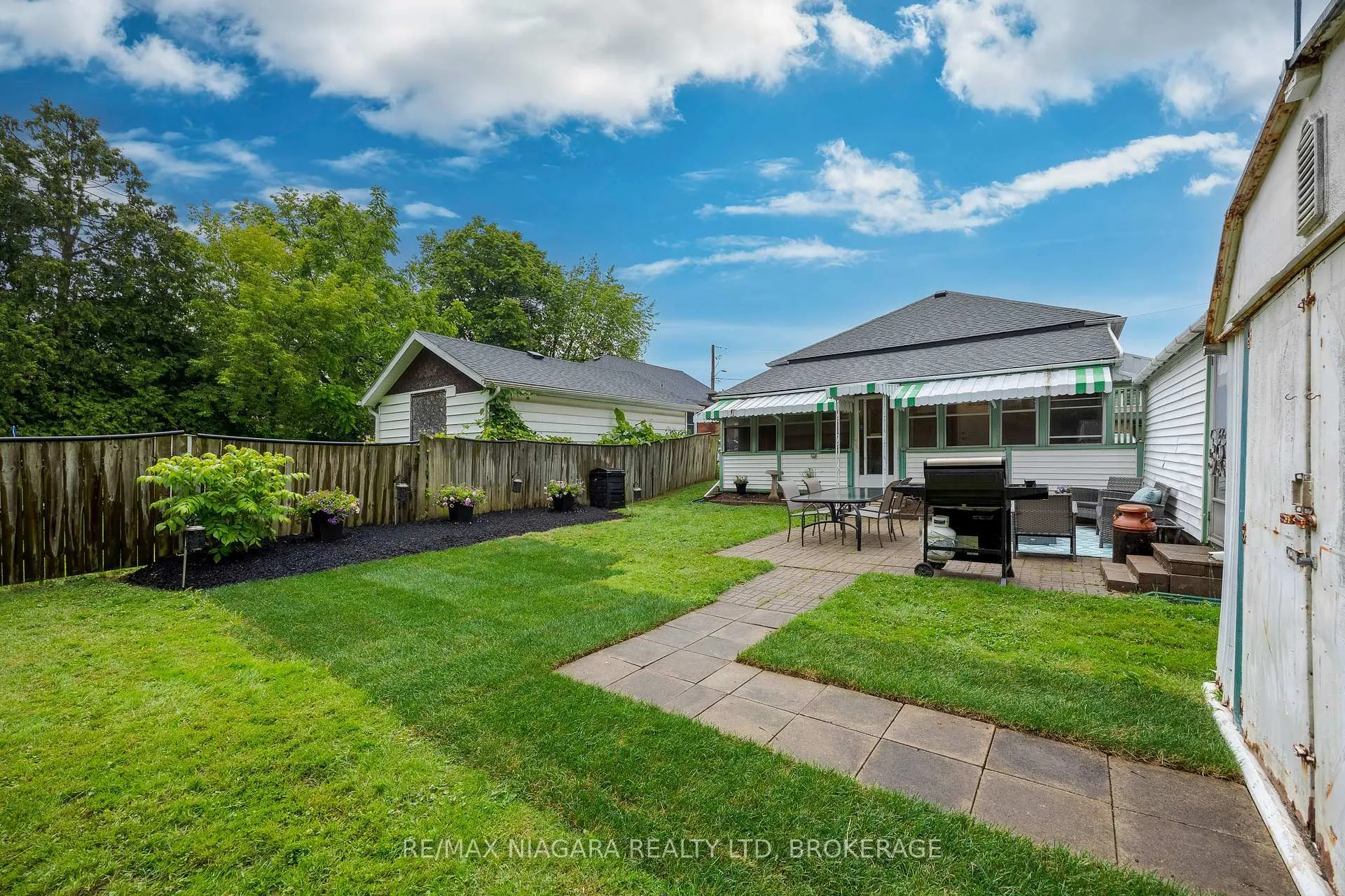 Photo 13 of 6294 Murray Street, Niagara Falls, Dorchester — HOMEH