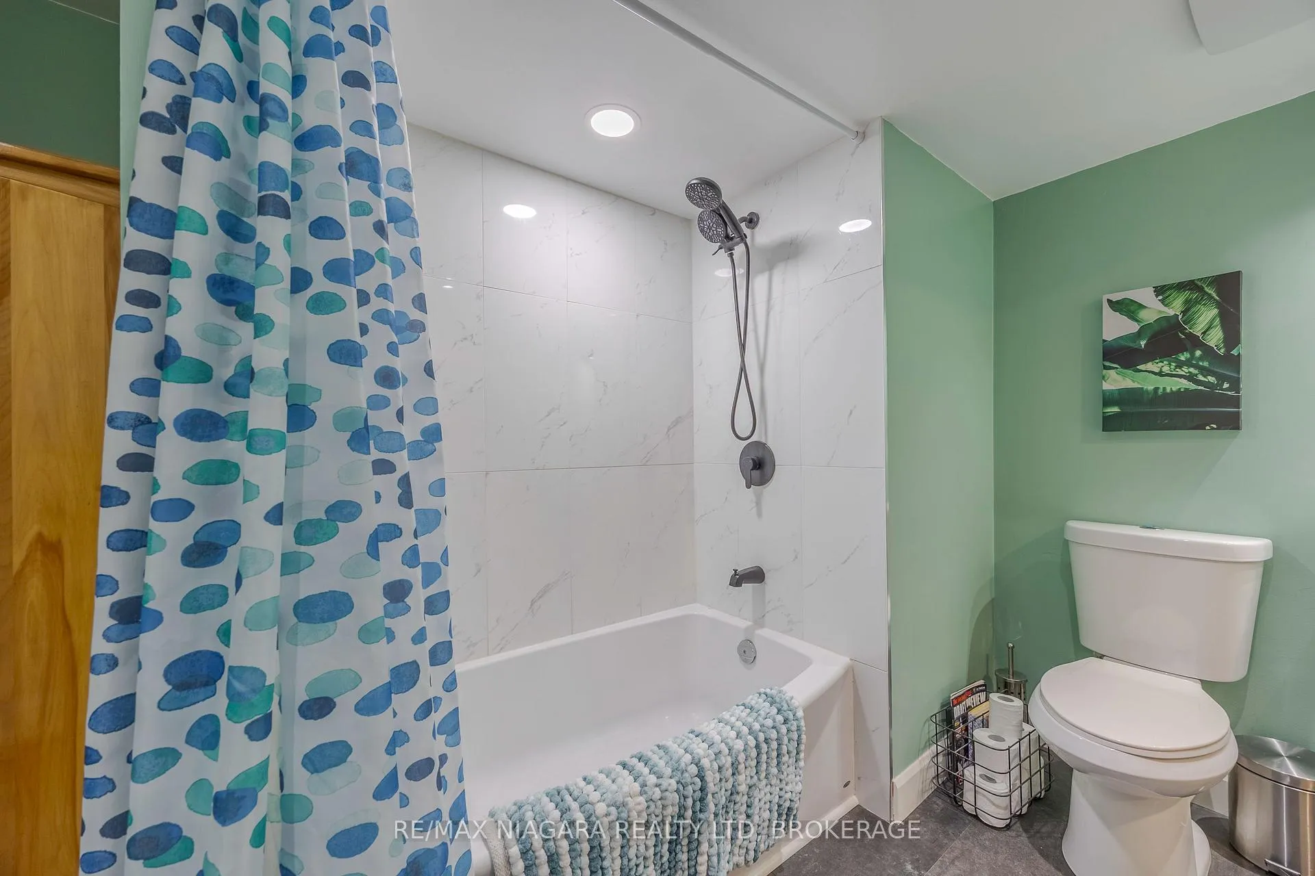 Photo 21 of 6294 Murray Street, Niagara Falls, Dorchester — HOMEH