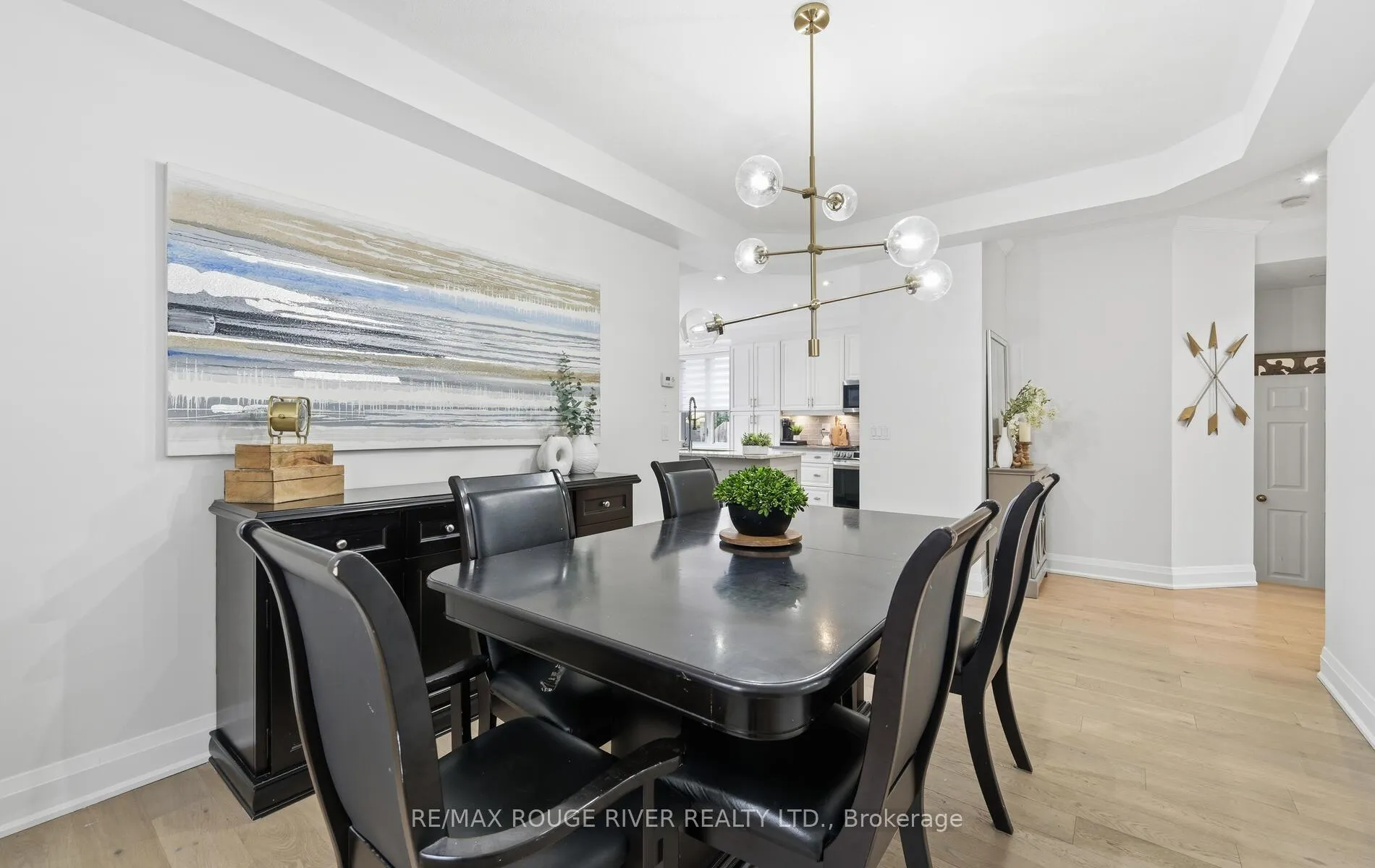 Photo 8 of 15 Woolacott Lane, Clarington, Bowmanville — HOMEH