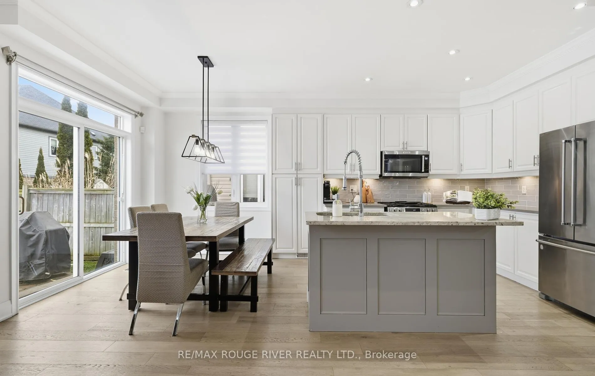 Photo 13 of 15 Woolacott Lane, Clarington, Bowmanville — HOMEH