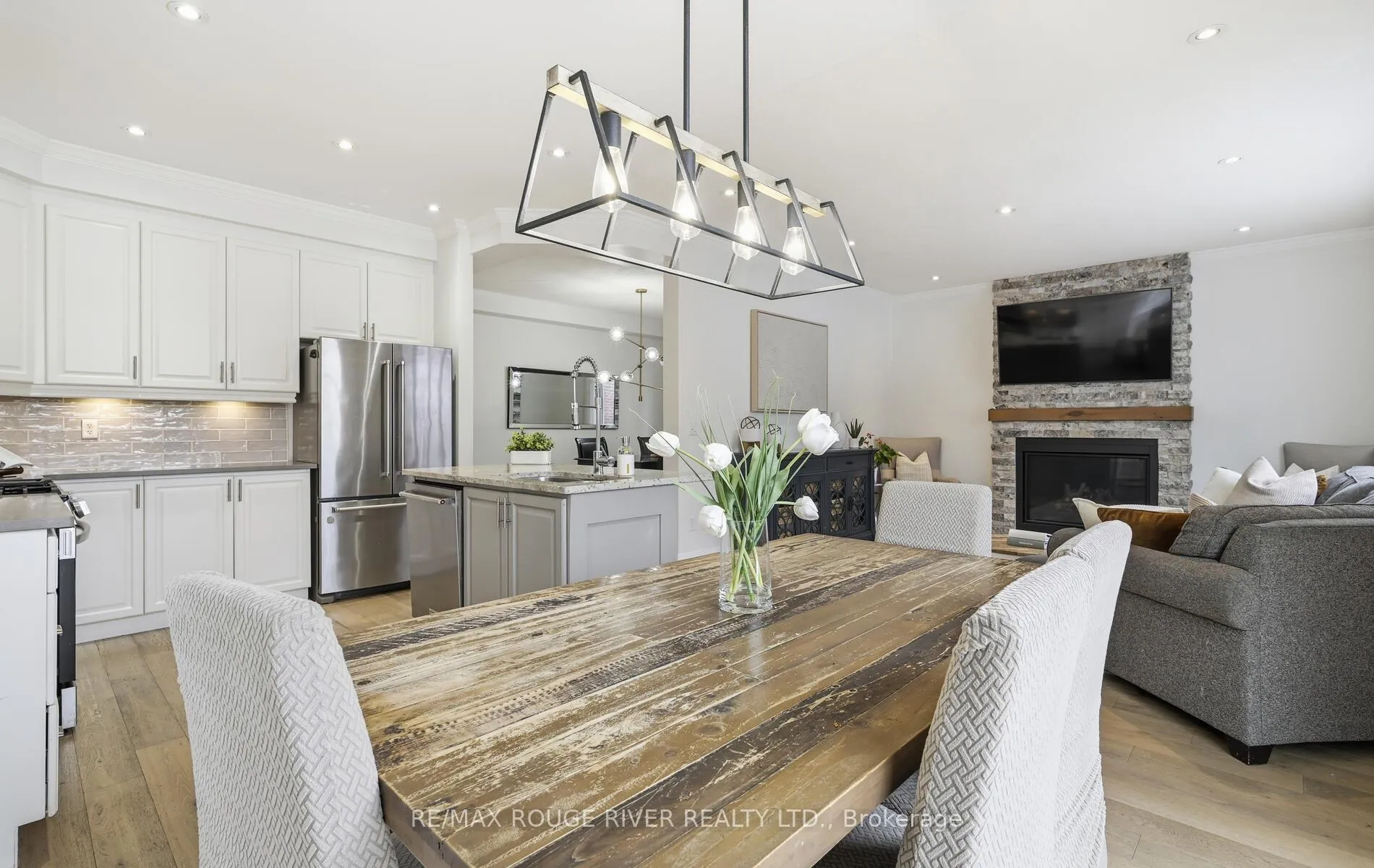 Photo 15 of 15 Woolacott Lane, Clarington, Bowmanville — HOMEH