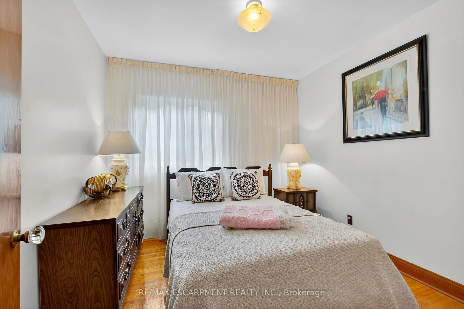 Photo 19 of 961 Danforth Avenue, Burlington, Bayview — HOMEH