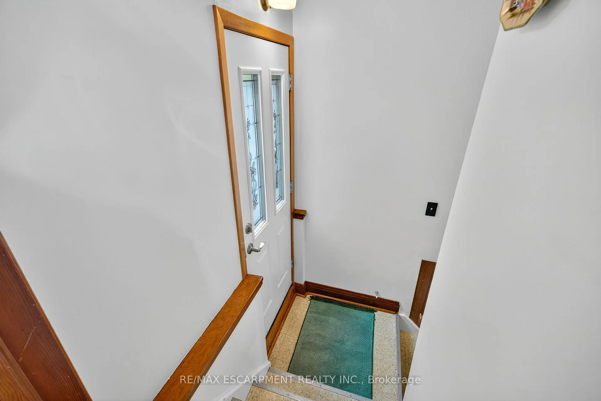 Photo 22 of 961 Danforth Avenue, Burlington, Bayview — HOMEH