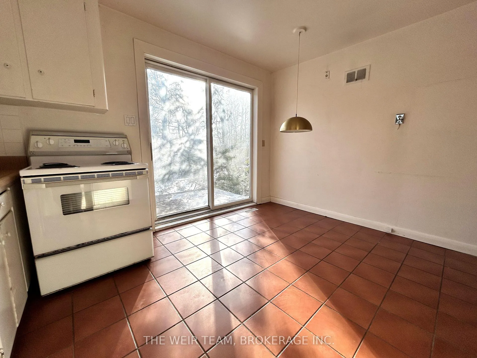 Photo 7 of 17 Glen Robert Drive, Toronto, O'Connor-Parkview — HOMEH