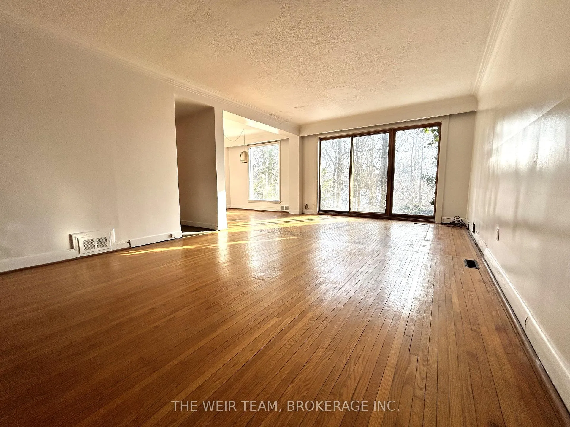 Photo 9 of 17 Glen Robert Drive, Toronto, O'Connor-Parkview — HOMEH