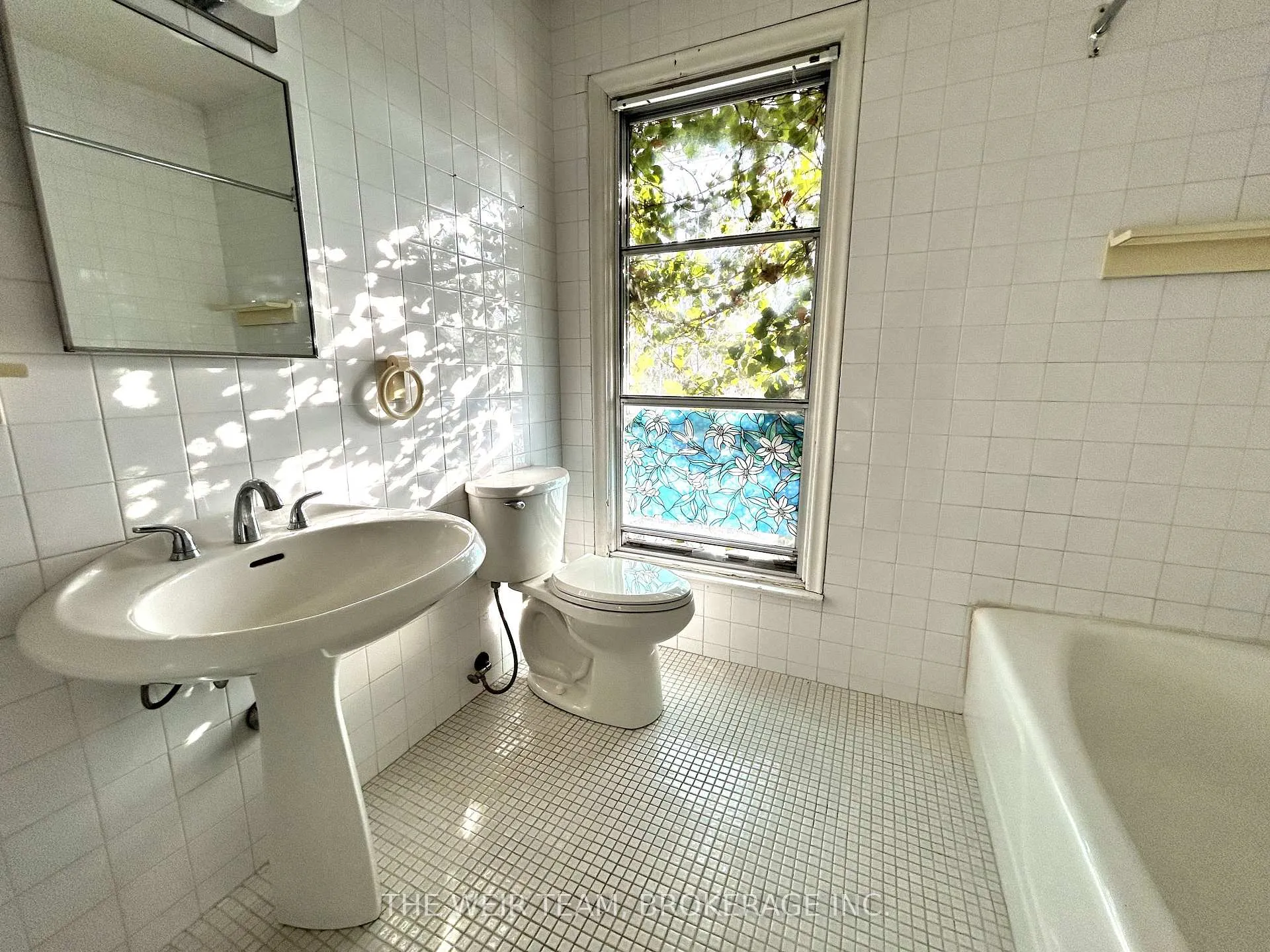 Photo 18 of 17 Glen Robert Drive, Toronto, O'Connor-Parkview — HOMEH
