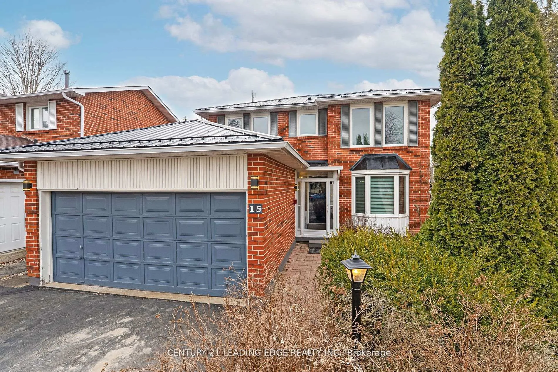 Photo 2 of 15 Flowers Crescent, Ajax, South West — HOMEH