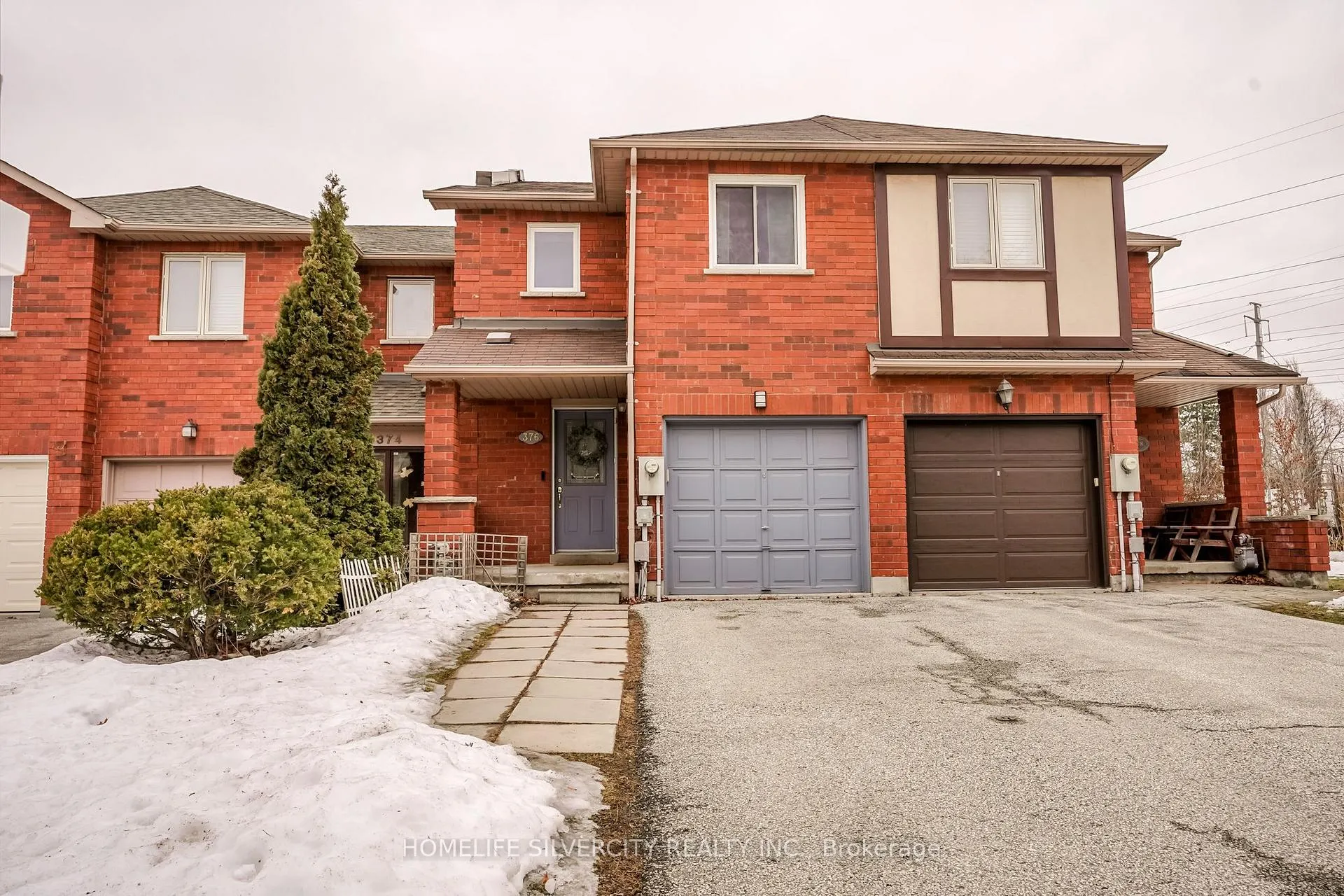 Photo 2 of 376 Sparrow Circle, Pickering, Highbush — HOMEH