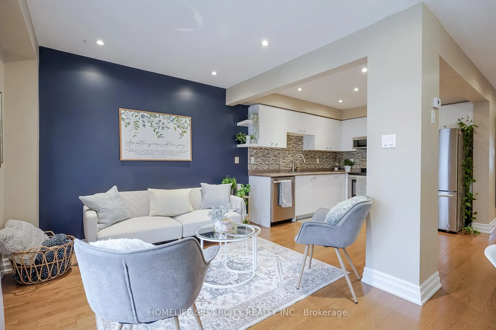 Photo 10 of 376 Sparrow Circle, Pickering, Highbush — HOMEH