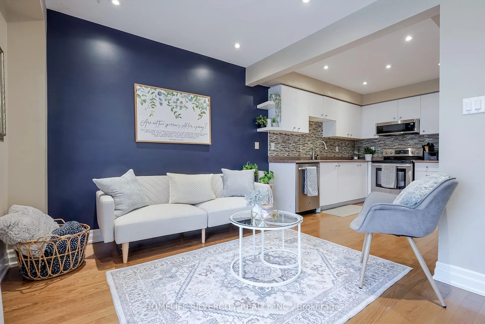 Photo 12 of 376 Sparrow Circle, Pickering, Highbush — HOMEH