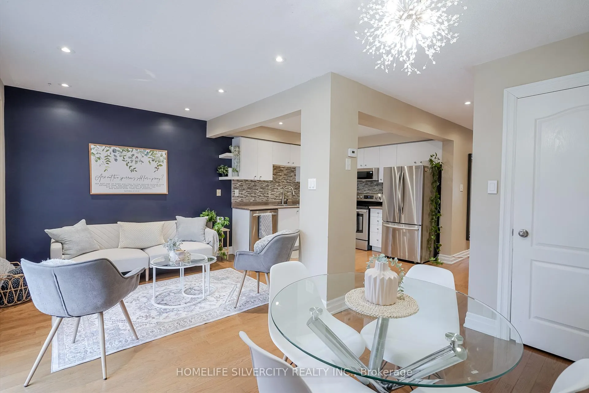 Photo 13 of 376 Sparrow Circle, Pickering, Highbush — HOMEH