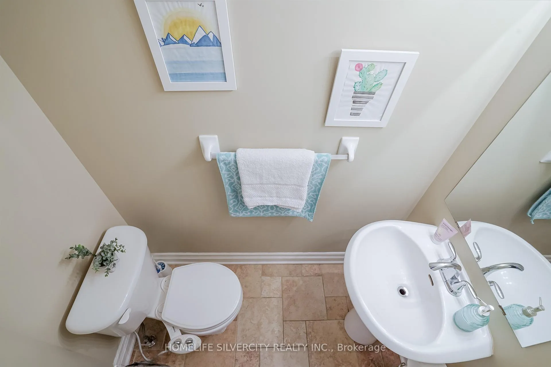 Photo 24 of 376 Sparrow Circle, Pickering, Highbush — HOMEH