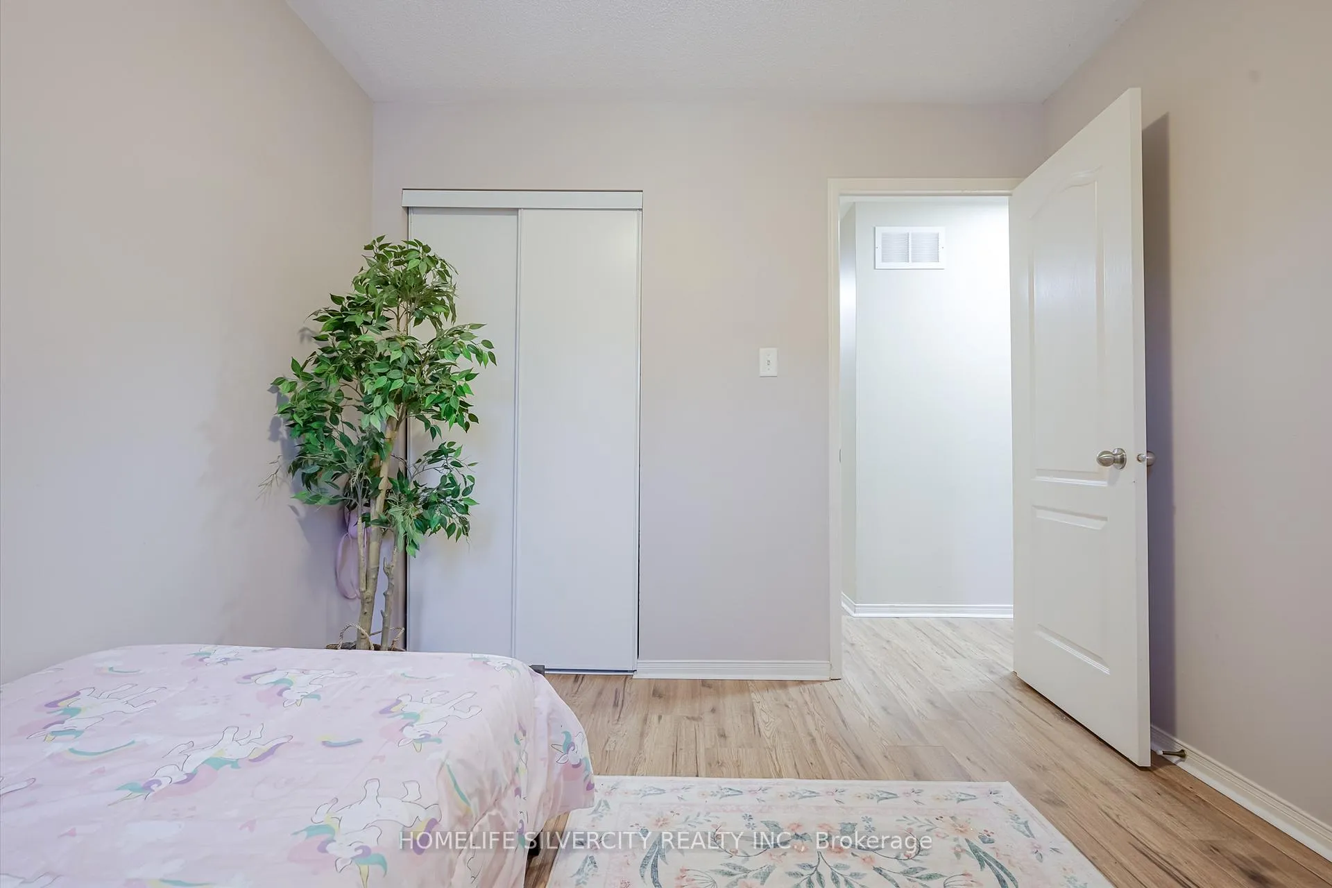 Photo 33 of 376 Sparrow Circle, Pickering, Highbush — HOMEH