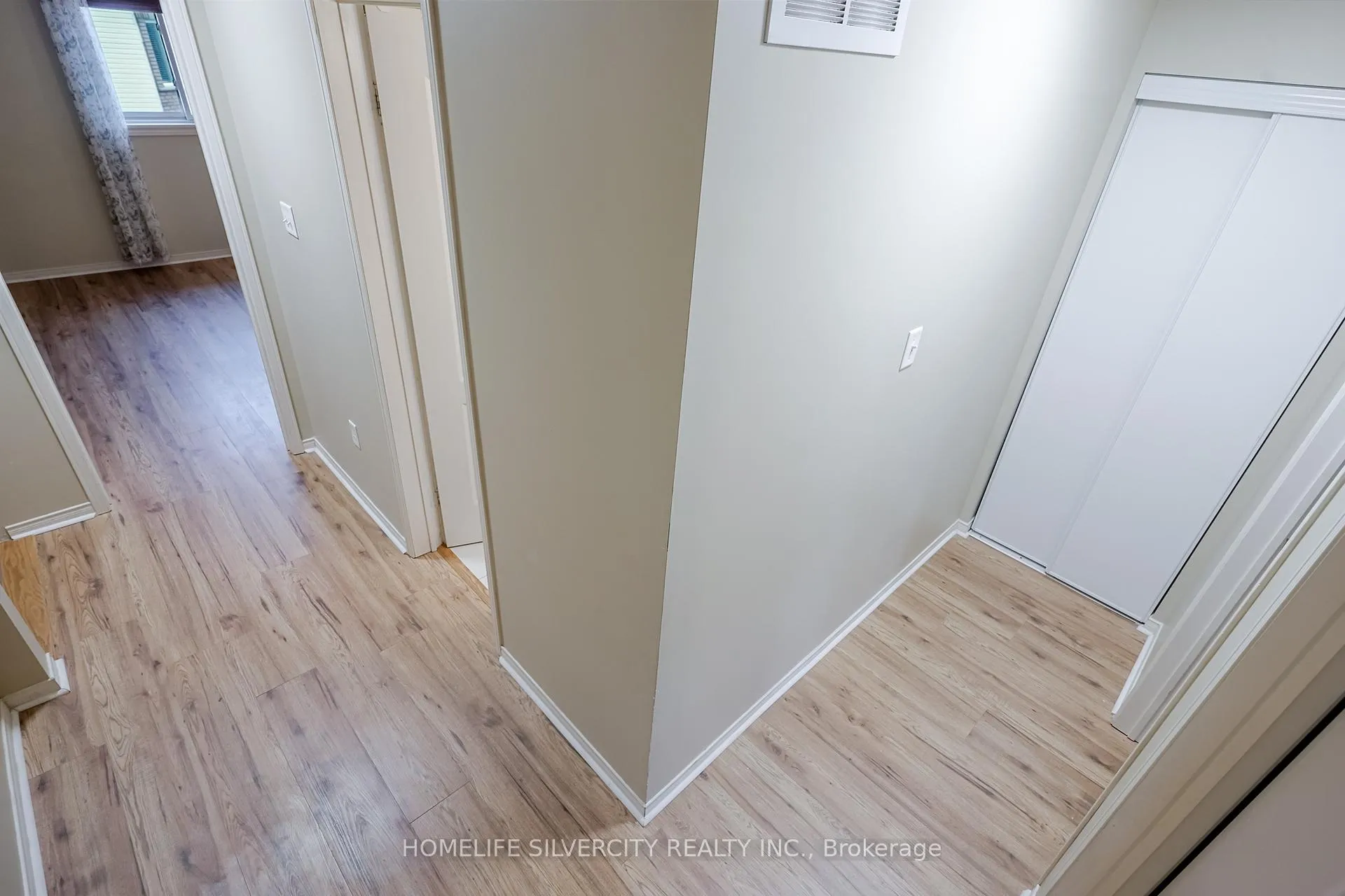 Photo 38 of 376 Sparrow Circle, Pickering, Highbush — HOMEH