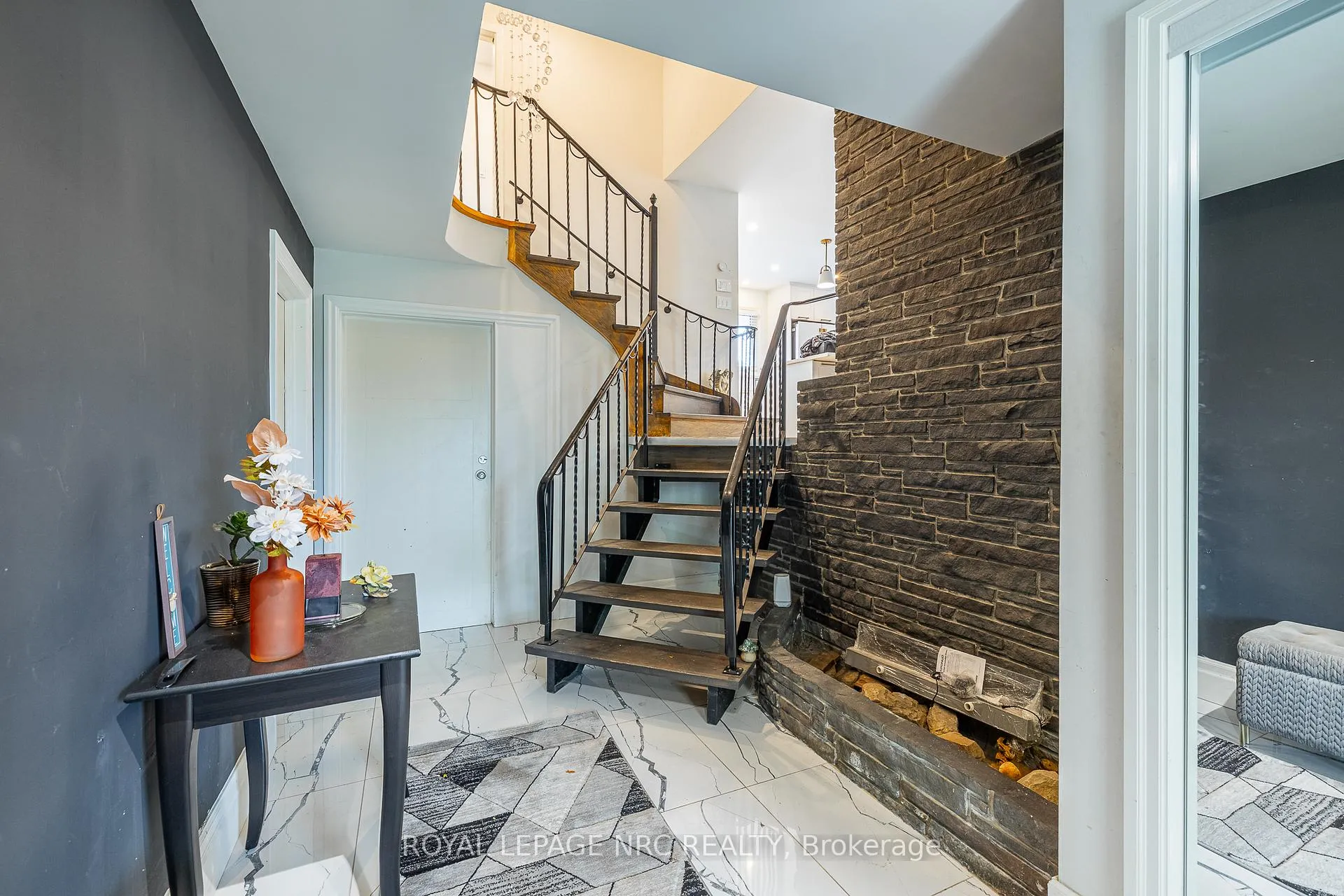 Photo 7 of 3797 Wiltshire Boulevard, Niagara Falls, Casey — HOMEH