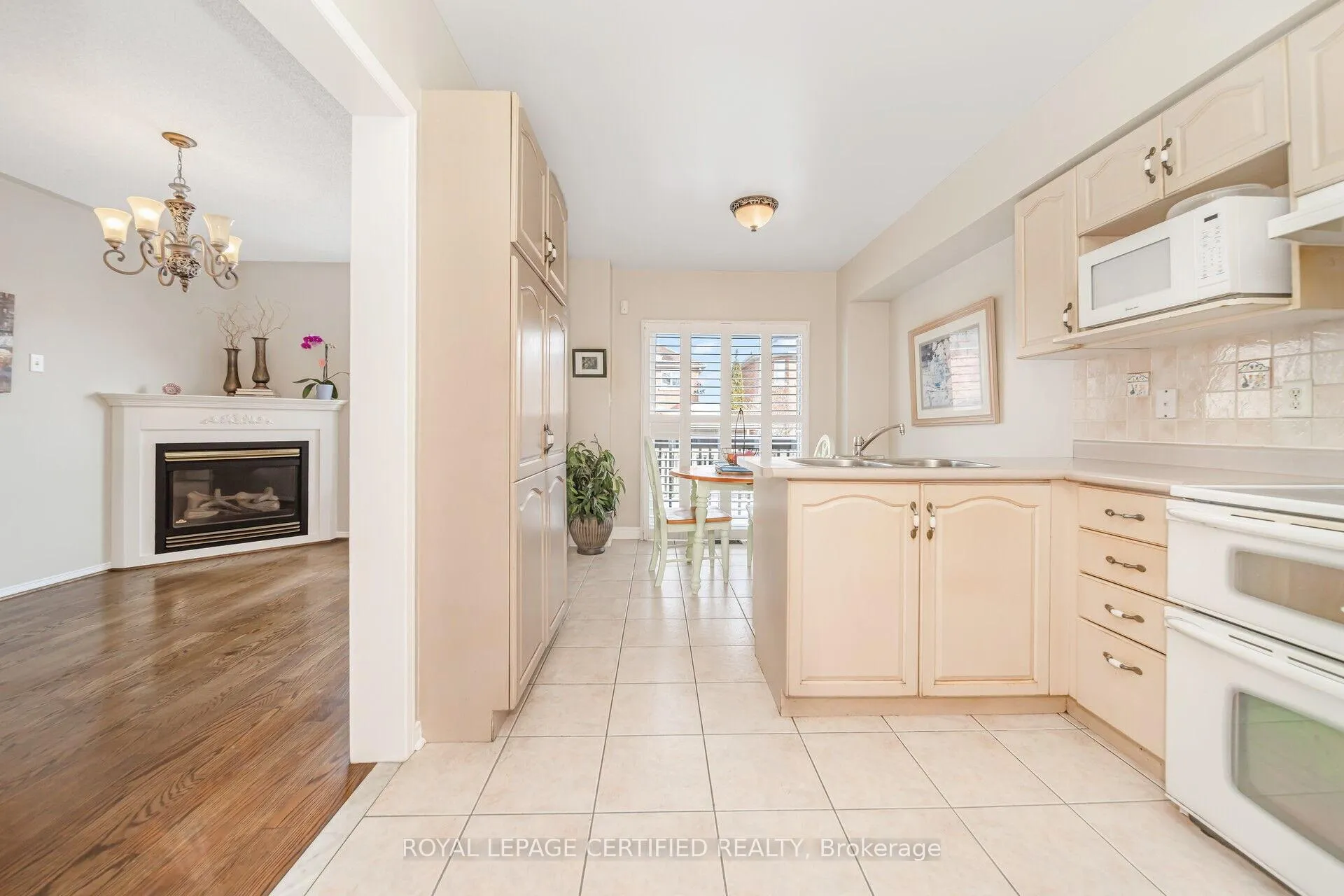 Photo 11 of 21 Gold Hill Road, Brampton, Fletcher's Creek Village — HOMEH