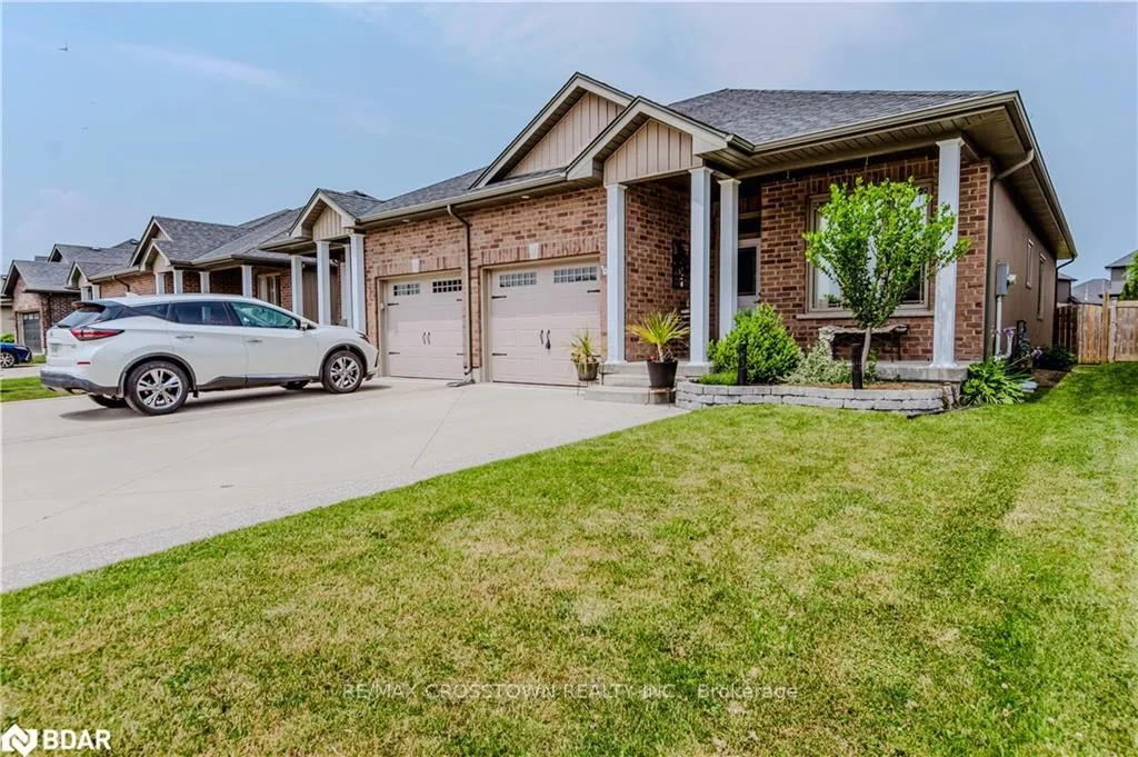 Photo 2 of 12 Lafayette Street E, Haldimand — HOMEH
