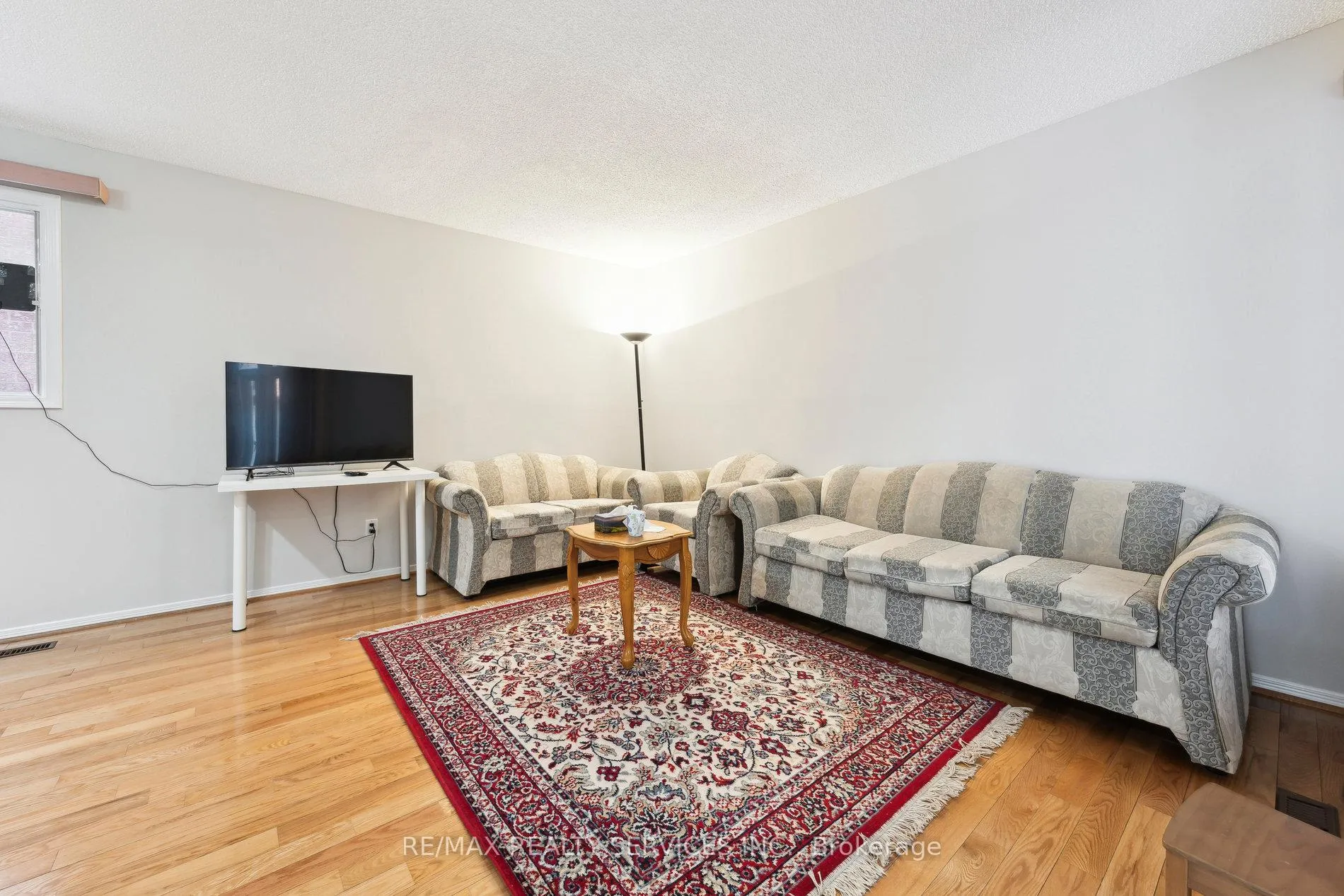 Photo 7 of 37 Candy Crescent, Brampton, Northwood Park — HOMEH
