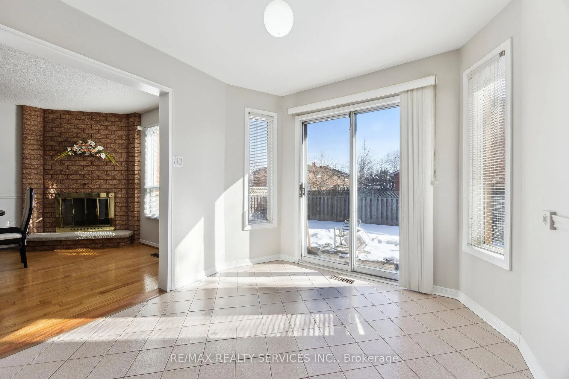 Photo 16 of 37 Candy Crescent, Brampton, Northwood Park — HOMEH