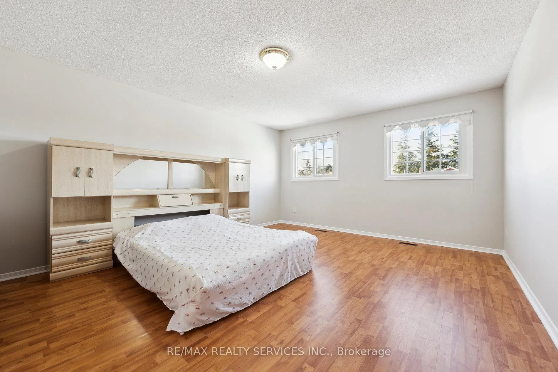 Photo 21 of 37 Candy Crescent, Brampton, Northwood Park — HOMEH
