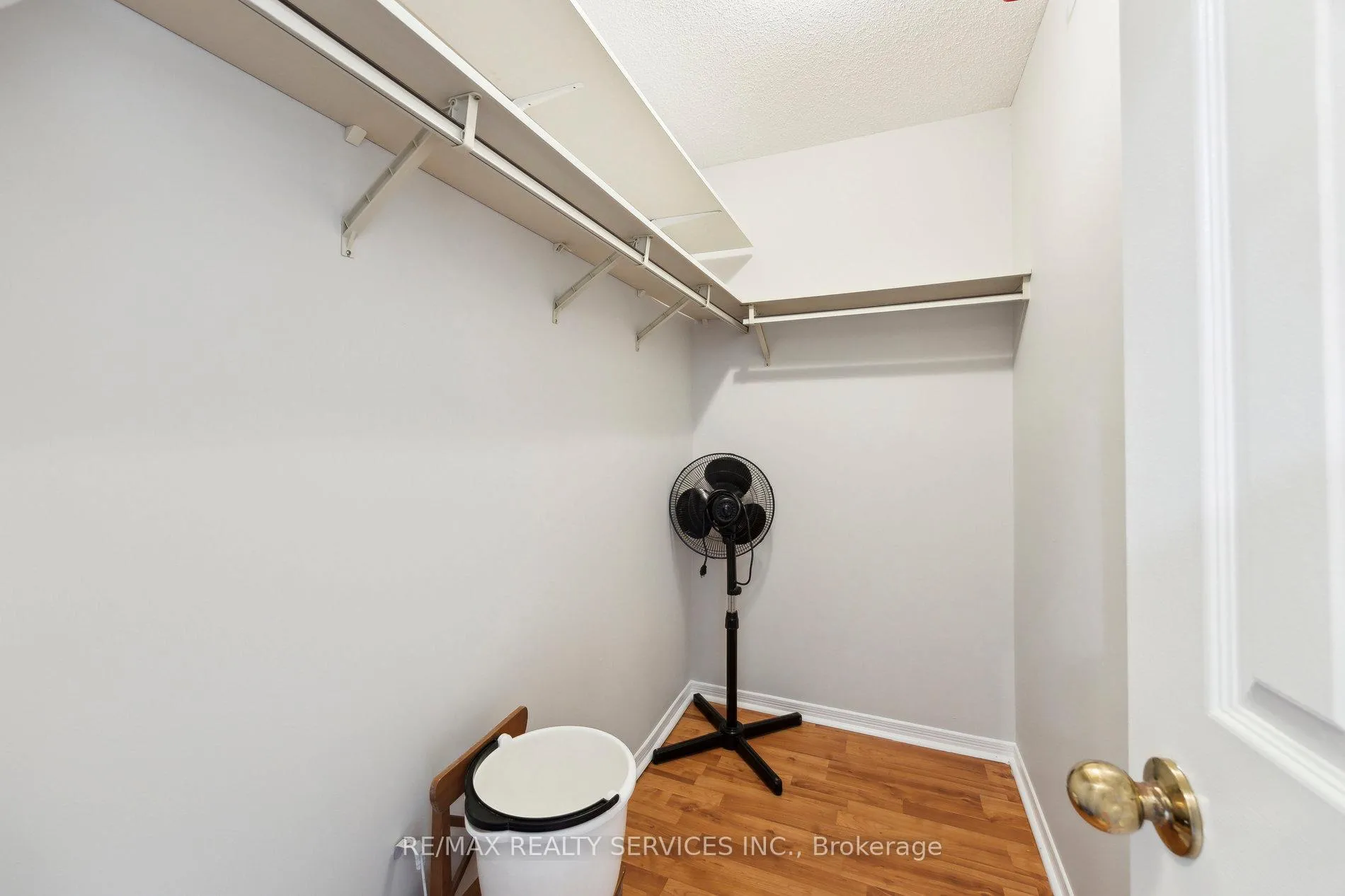 Photo 22 of 37 Candy Crescent, Brampton, Northwood Park — HOMEH
