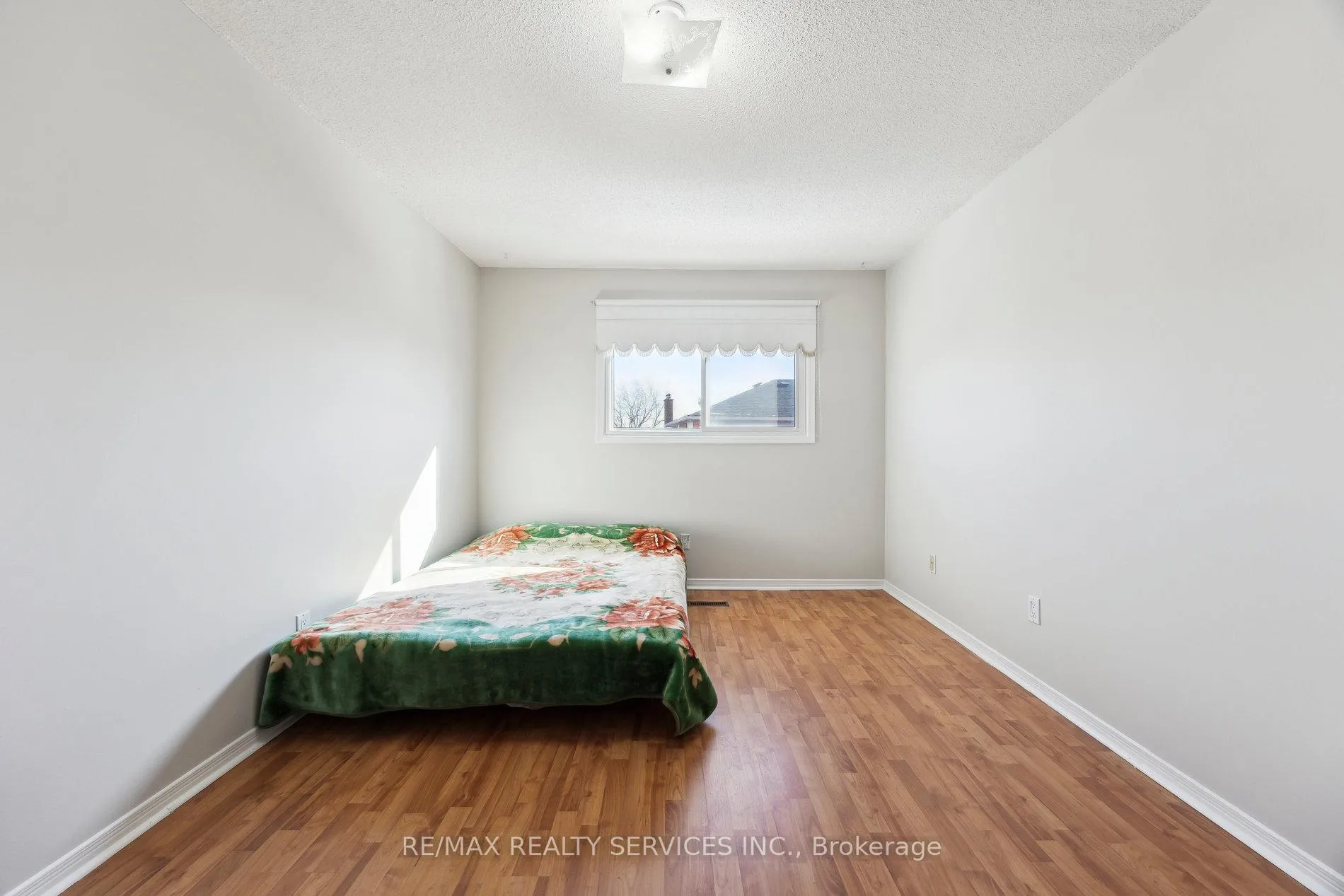 Photo 28 of 37 Candy Crescent, Brampton, Northwood Park — HOMEH