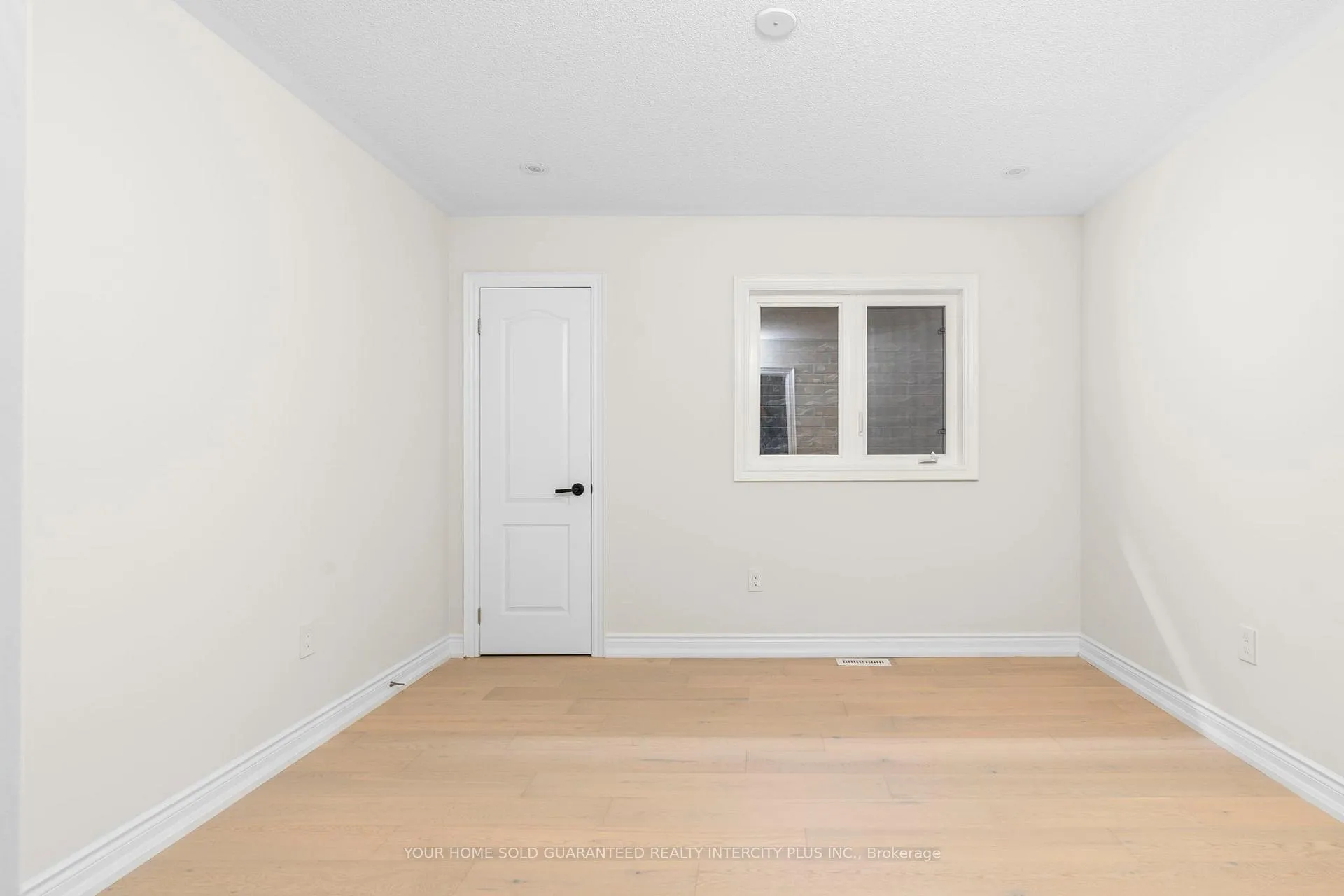 Photo 32 of 150 Lindbergh Drive, Vaughan, Vellore Village — HOMEH