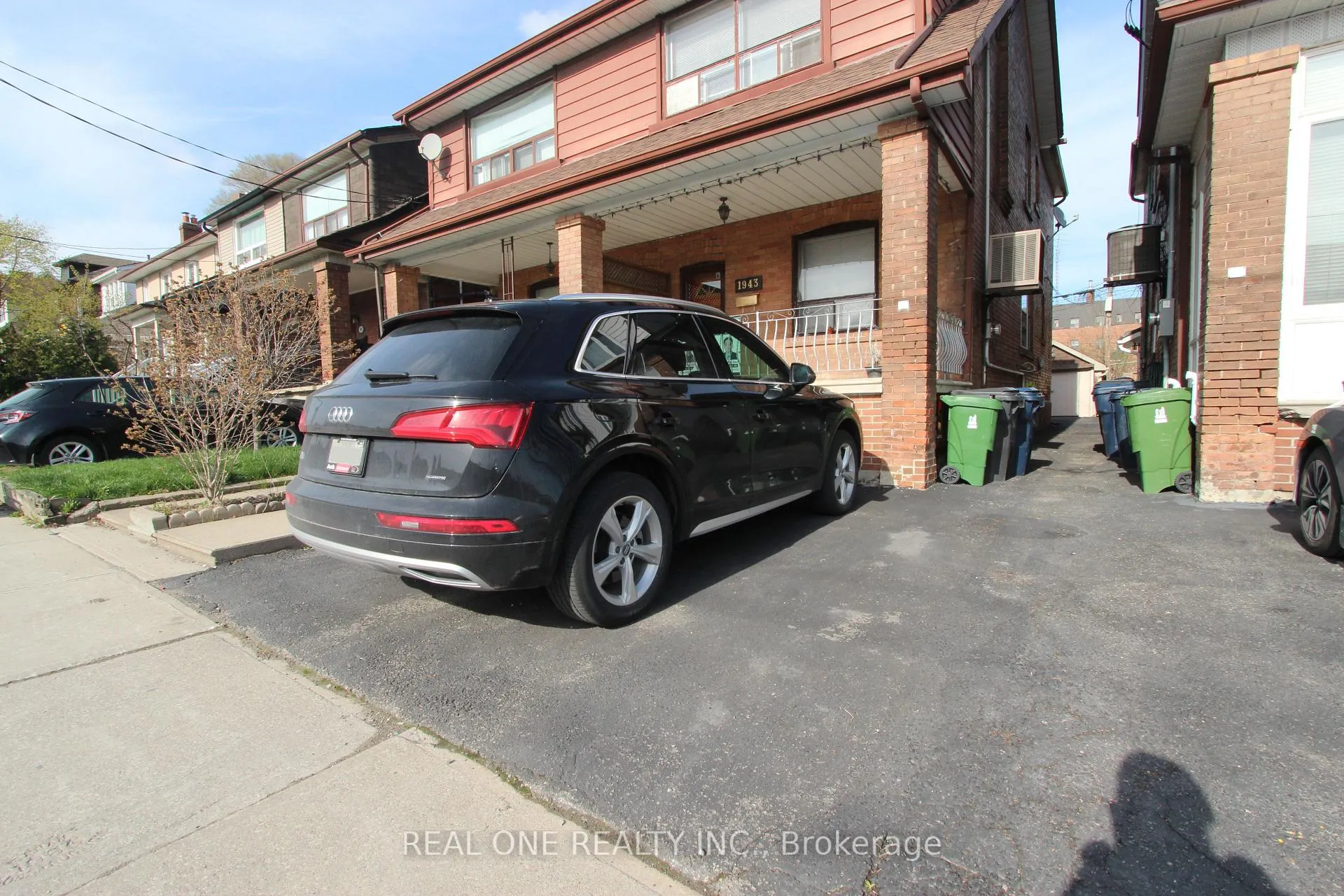Photo 2 of 1943 Dufferin Street, Toronto, Oakwood Village — HOMEH