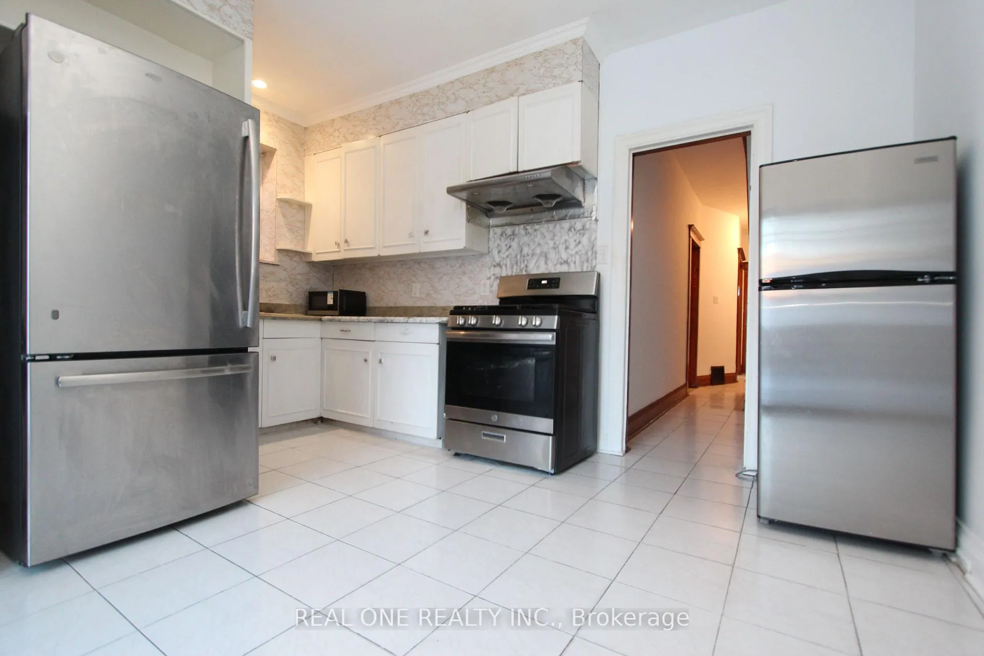Photo 10 of 1943 Dufferin Street, Toronto, Oakwood Village — HOMEH