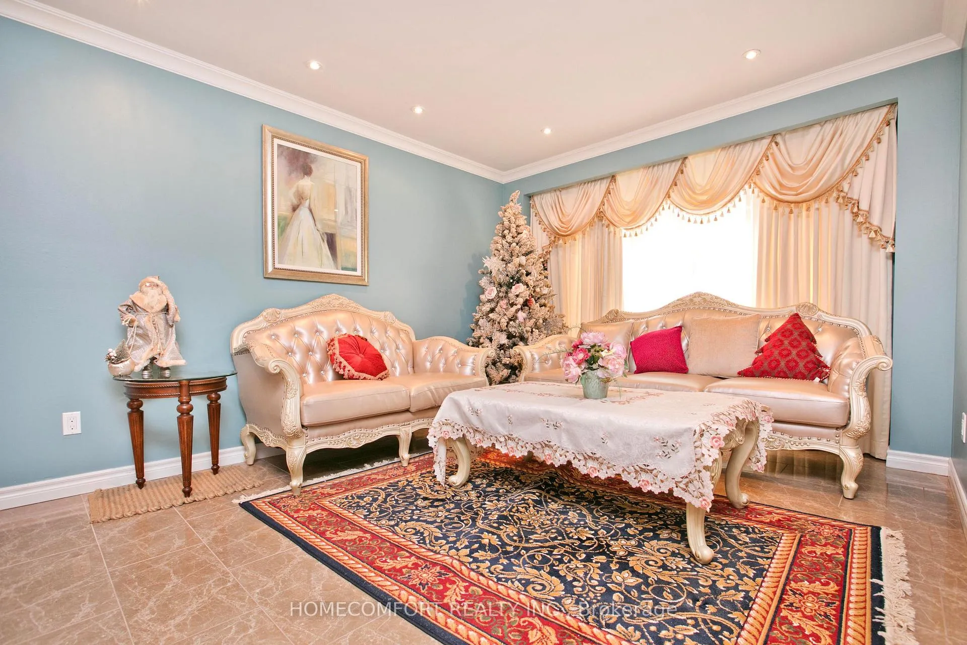 Photo 3 of 658 York Hill Boulevard, Vaughan, Crestwood-Springfarm-Yorkhill — HOMEH