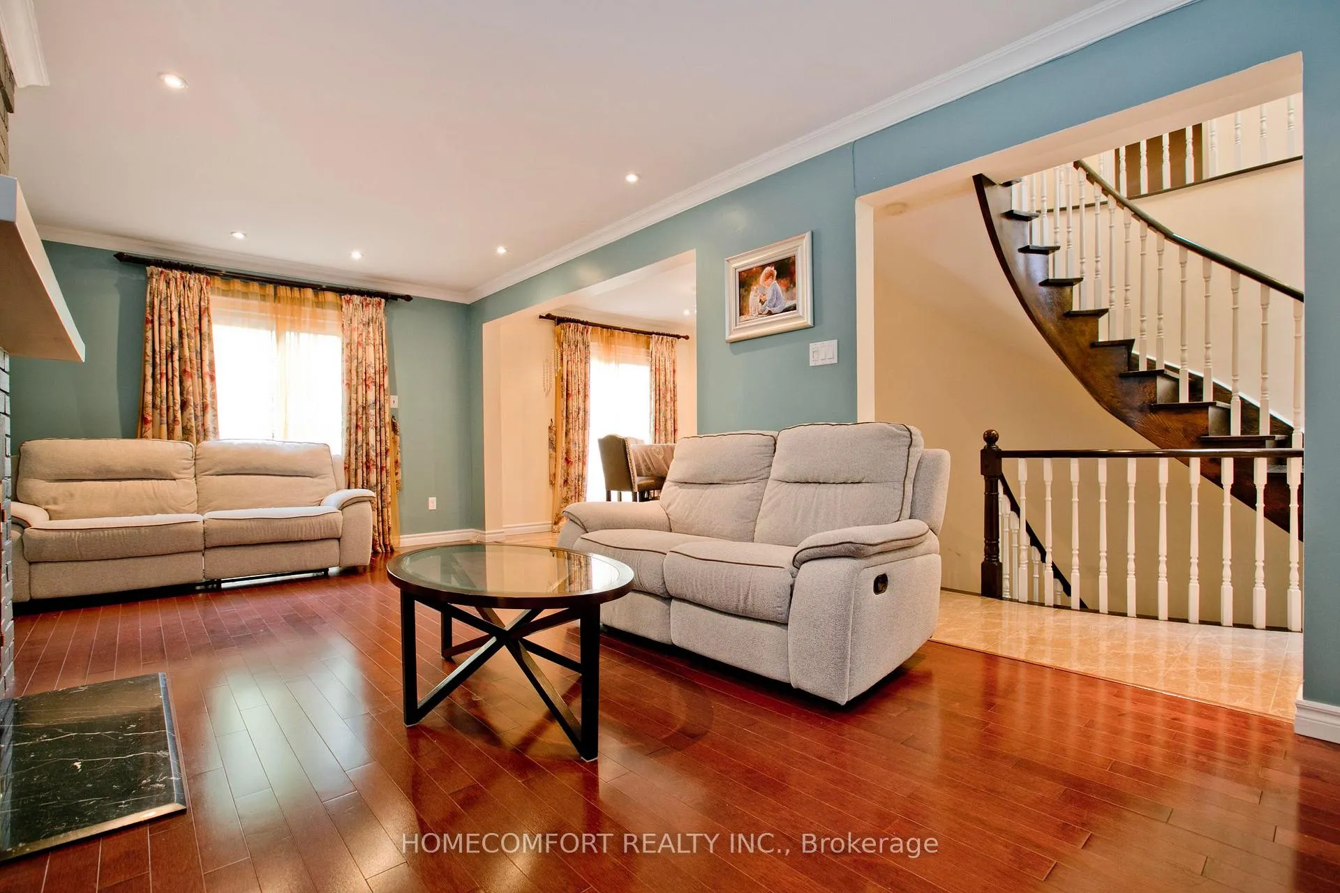 Photo 10 of 658 York Hill Boulevard, Vaughan, Crestwood-Springfarm-Yorkhill — HOMEH