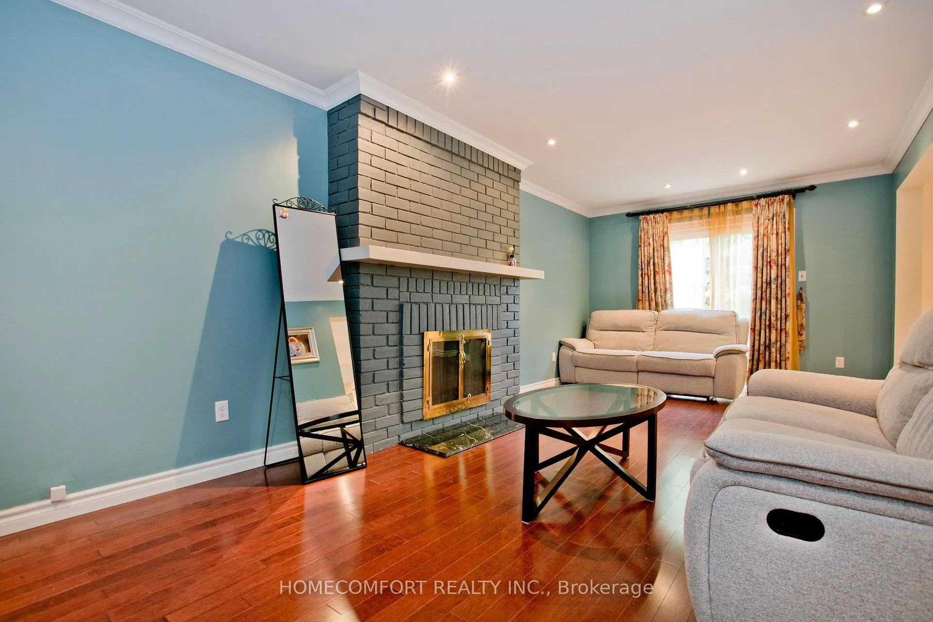 Photo 11 of 658 York Hill Boulevard, Vaughan, Crestwood-Springfarm-Yorkhill — HOMEH