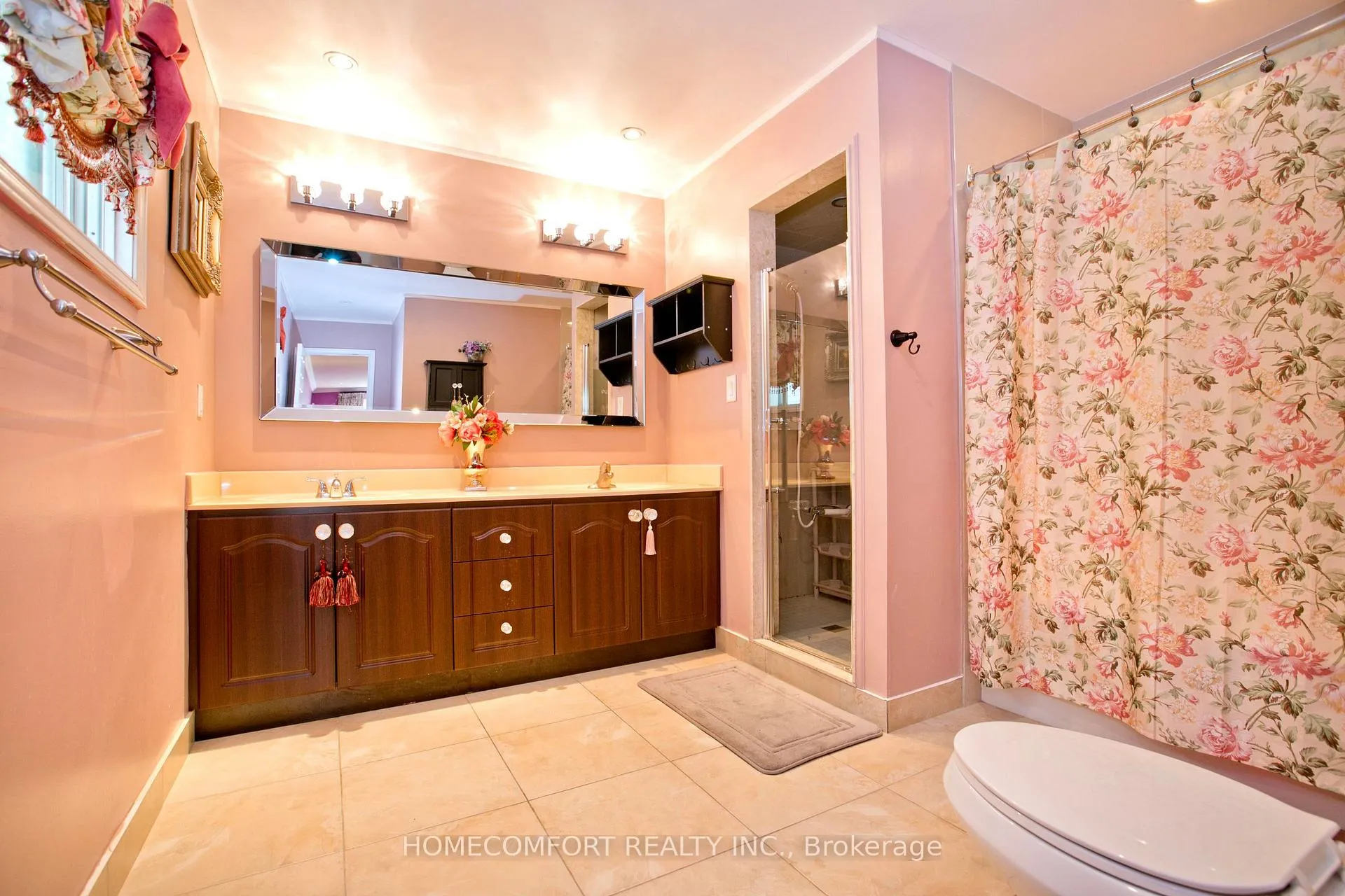 Photo 21 of 658 York Hill Boulevard, Vaughan, Crestwood-Springfarm-Yorkhill — HOMEH