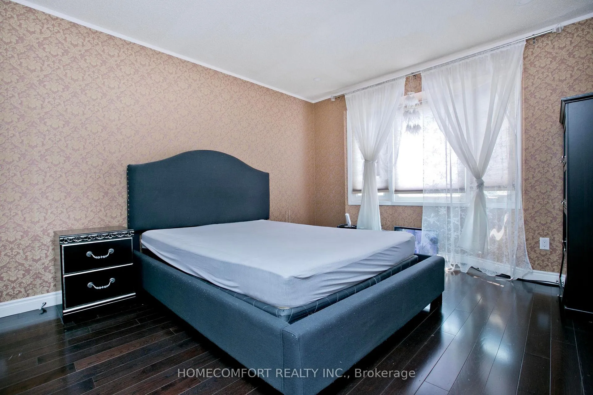 Photo 23 of 658 York Hill Boulevard, Vaughan, Crestwood-Springfarm-Yorkhill — HOMEH