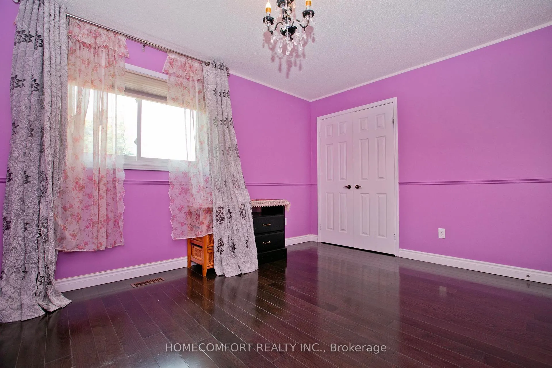 Photo 27 of 658 York Hill Boulevard, Vaughan, Crestwood-Springfarm-Yorkhill — HOMEH