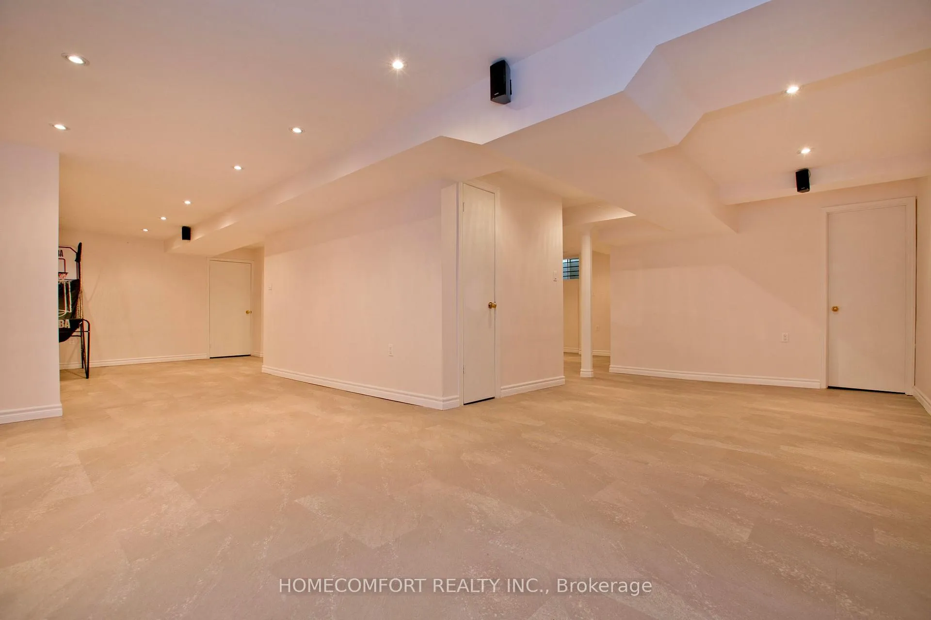 Photo 31 of 658 York Hill Boulevard, Vaughan, Crestwood-Springfarm-Yorkhill — HOMEH