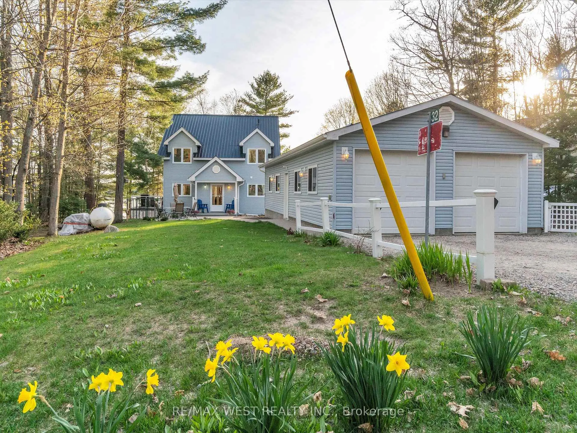 Photo 22 of 32 Lakeview Road, McMurrich/Monteith, Bear Lake — HOMEH
