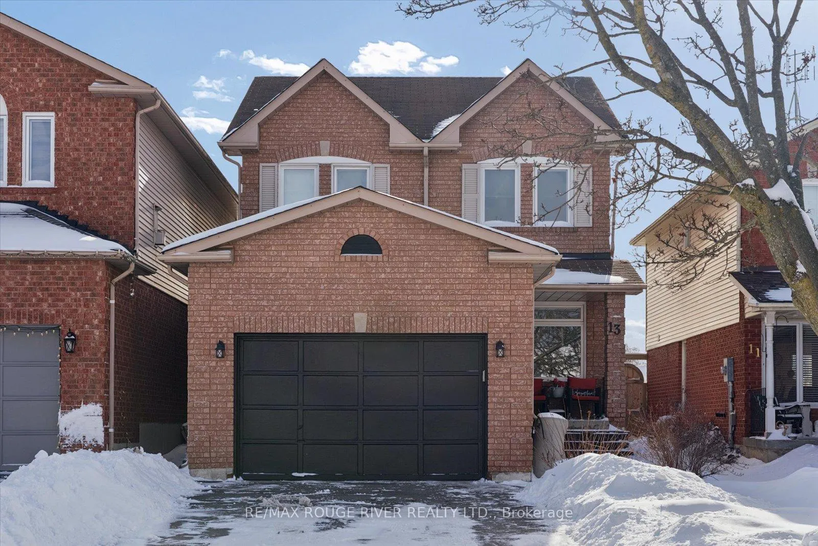Photo 2 of 13 Prestonway Drive, Clarington, Bowmanville — HOMEH