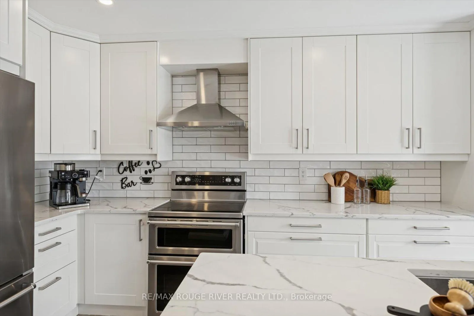Photo 16 of 13 Prestonway Drive, Clarington, Bowmanville — HOMEH