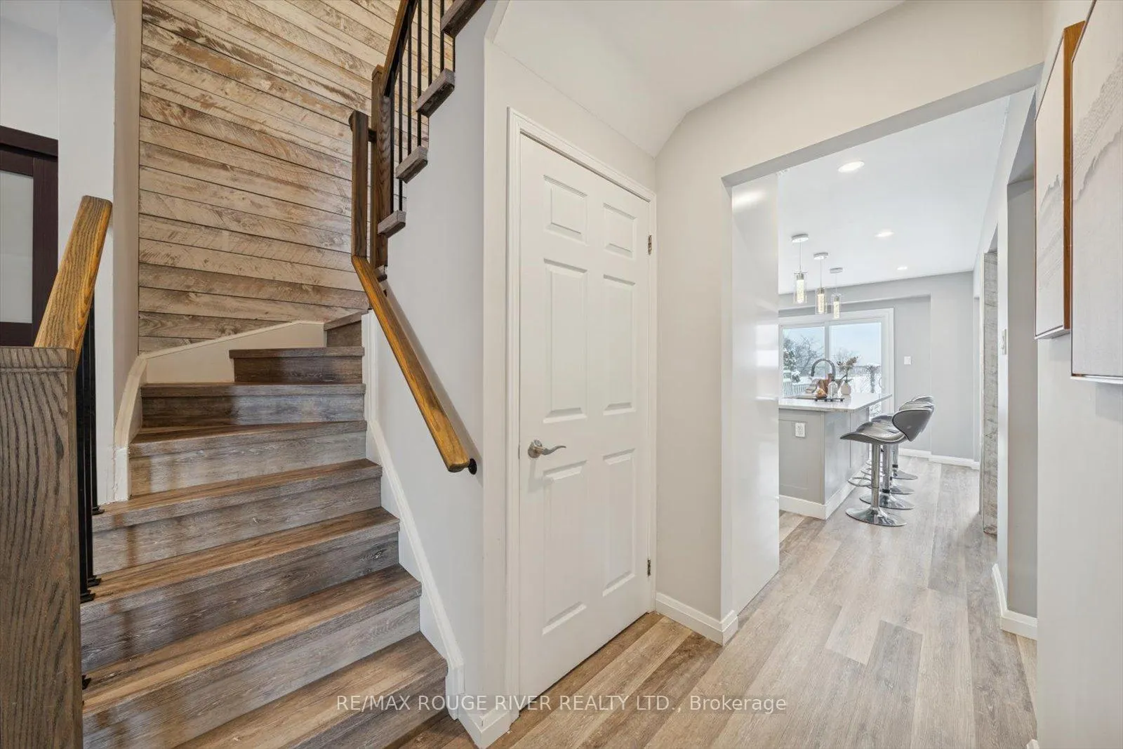 Photo 18 of 13 Prestonway Drive, Clarington, Bowmanville — HOMEH