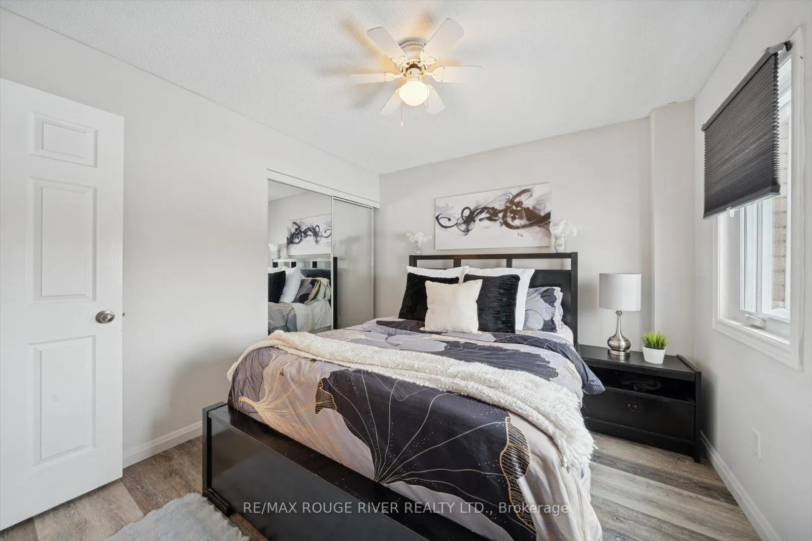 Photo 25 of 13 Prestonway Drive, Clarington, Bowmanville — HOMEH