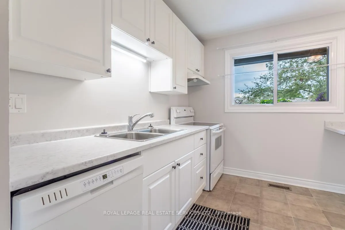 Photo 6 of 16 Larkfield Road, Brampton, Madoc — HOMEH