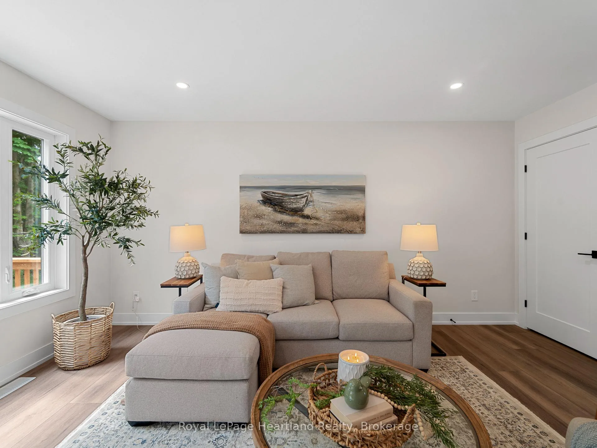 Photo 8 of 22 Roberts Street, Huron East, Seaforth — HOMEH