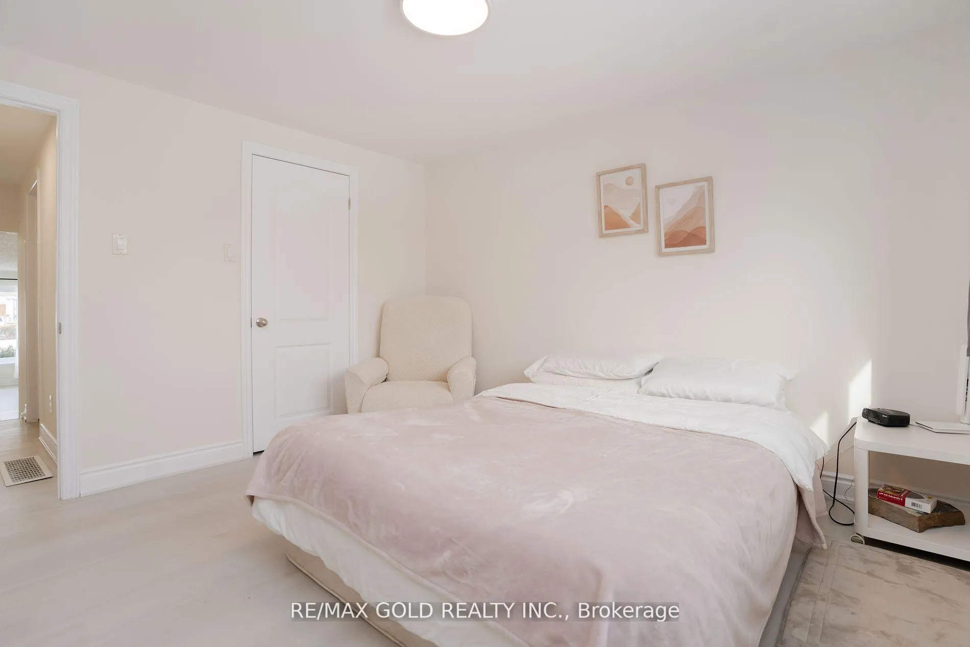 Photo 17 of 327 Balmoral Drive, Brampton, Avondale — HOMEH