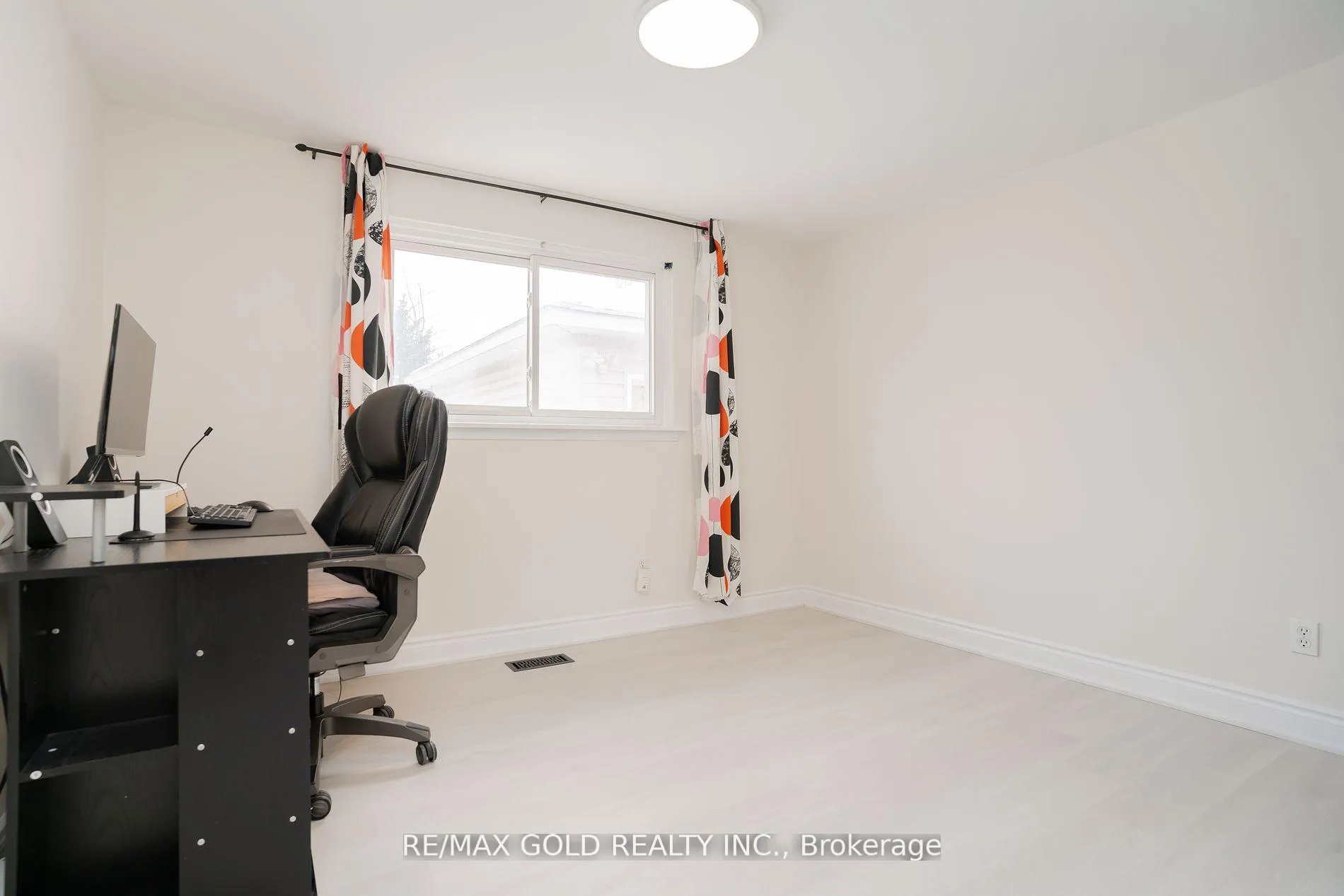 Photo 20 of 327 Balmoral Drive, Brampton, Avondale — HOMEH