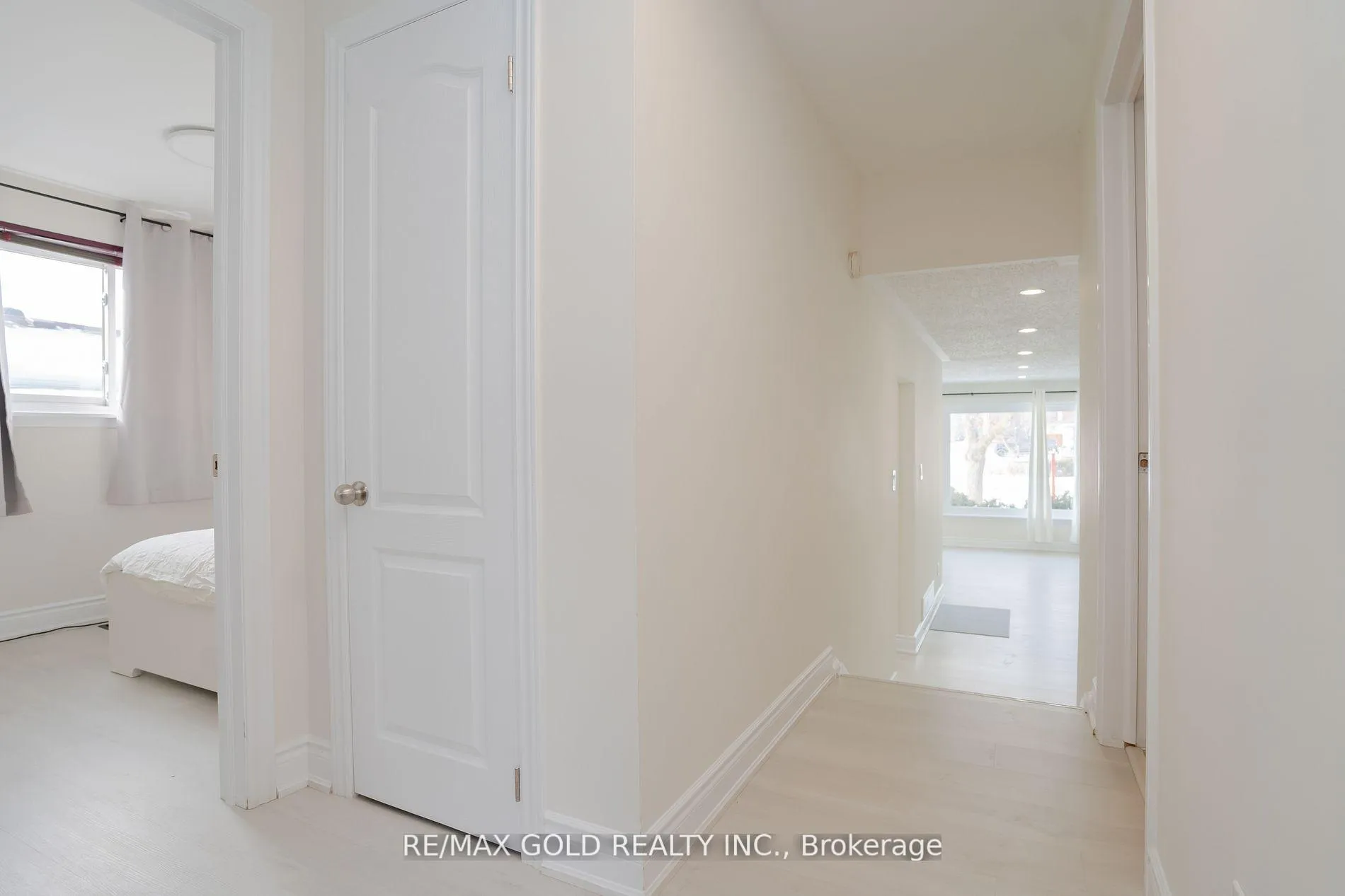 Photo 24 of 327 Balmoral Drive, Brampton, Avondale — HOMEH