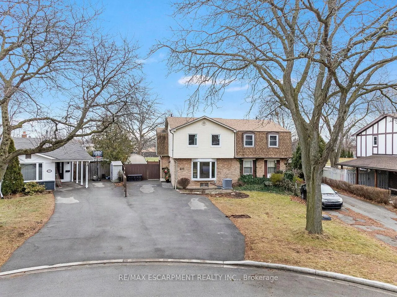 Photo 1 of 655 Lomond Crescent, Burlington, Shoreacres — HOMEH