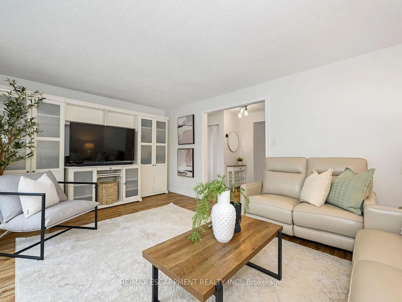 Photo 7 of 655 Lomond Crescent, Burlington, Shoreacres — HOMEH