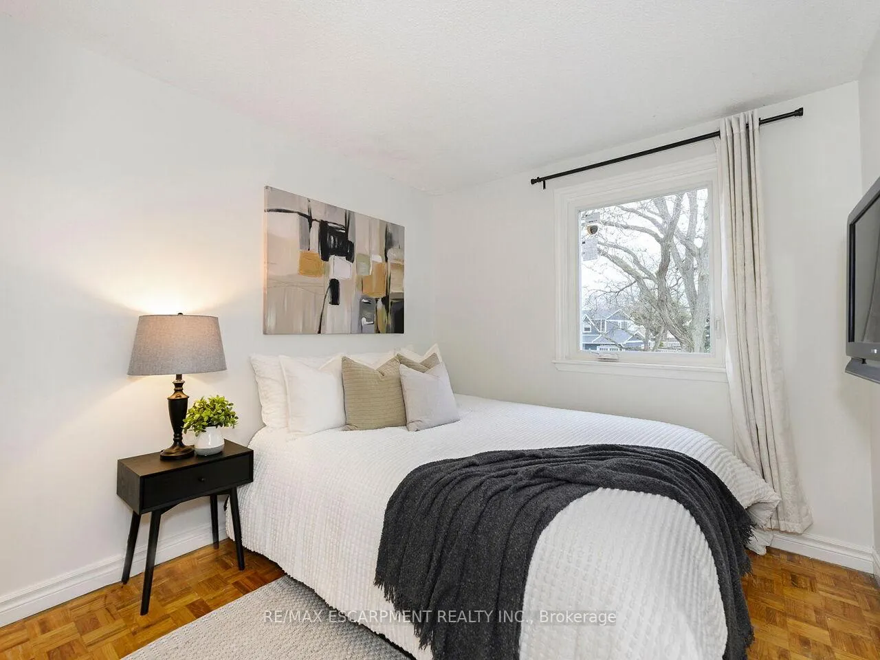 Photo 38 of 655 Lomond Crescent, Burlington, Shoreacres — HOMEH