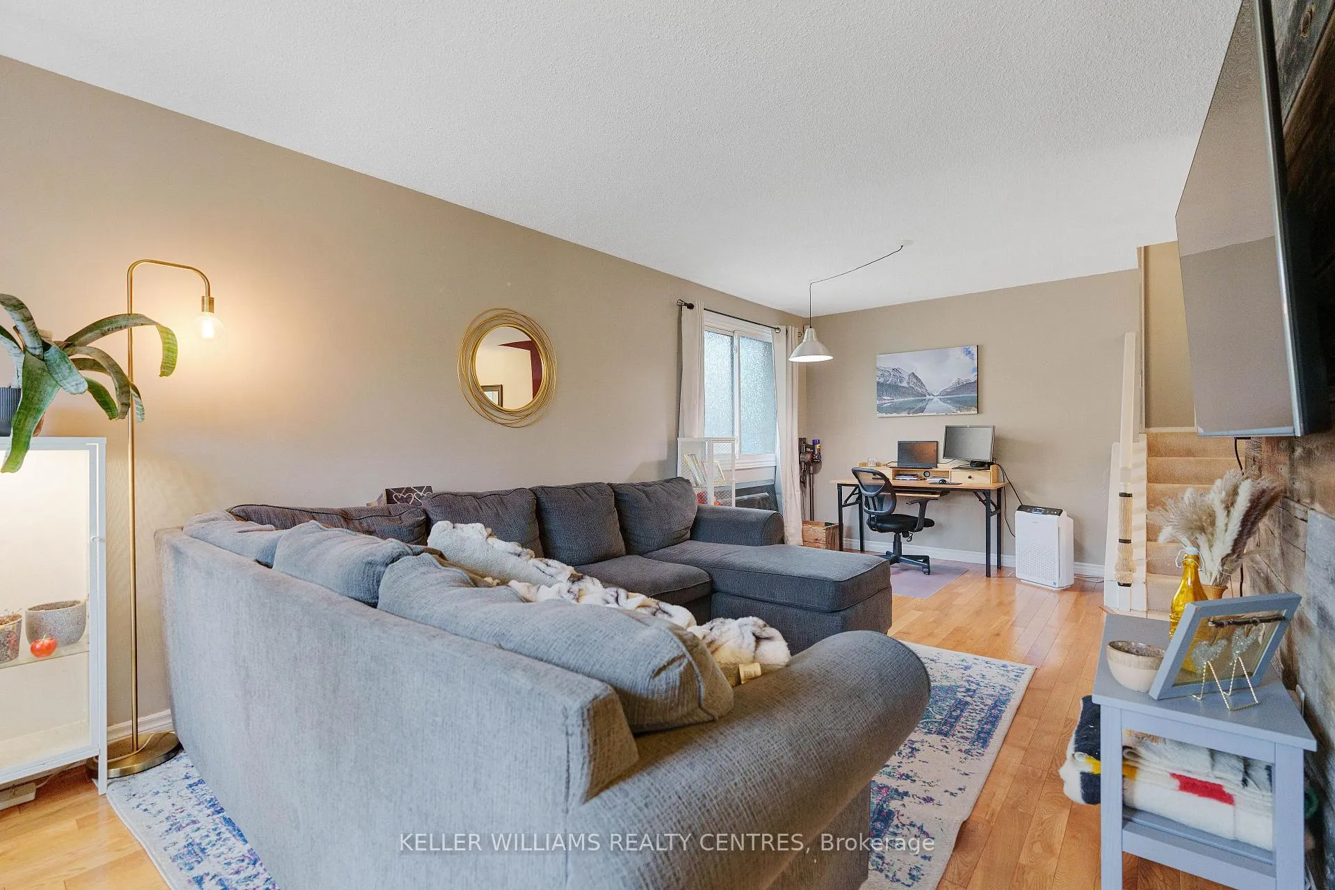 Photo 9 of 16 Gosney Crescent W, Barrie, Painswick North — HOMEH